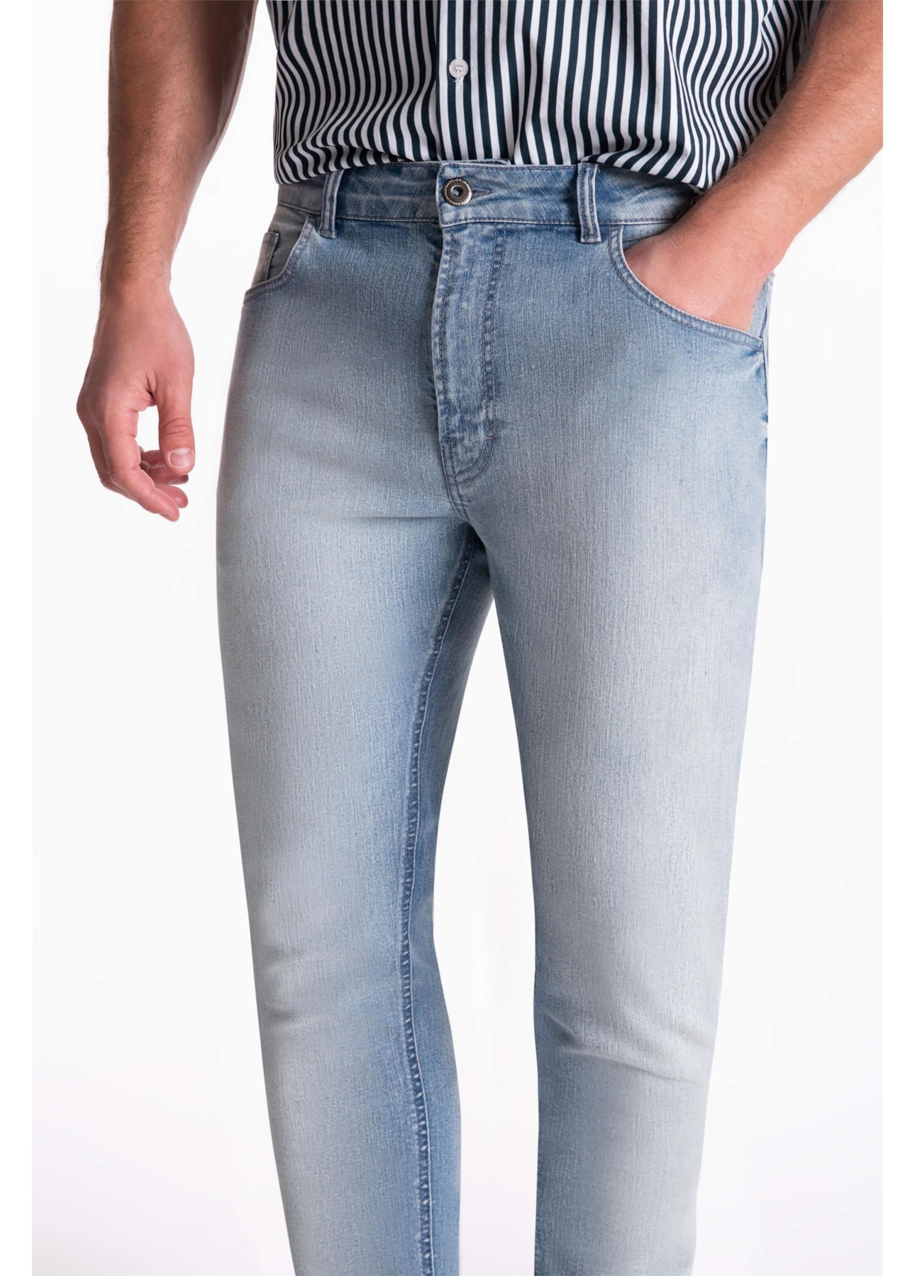 Calça Sprouting Skinny Claro C/Grampos