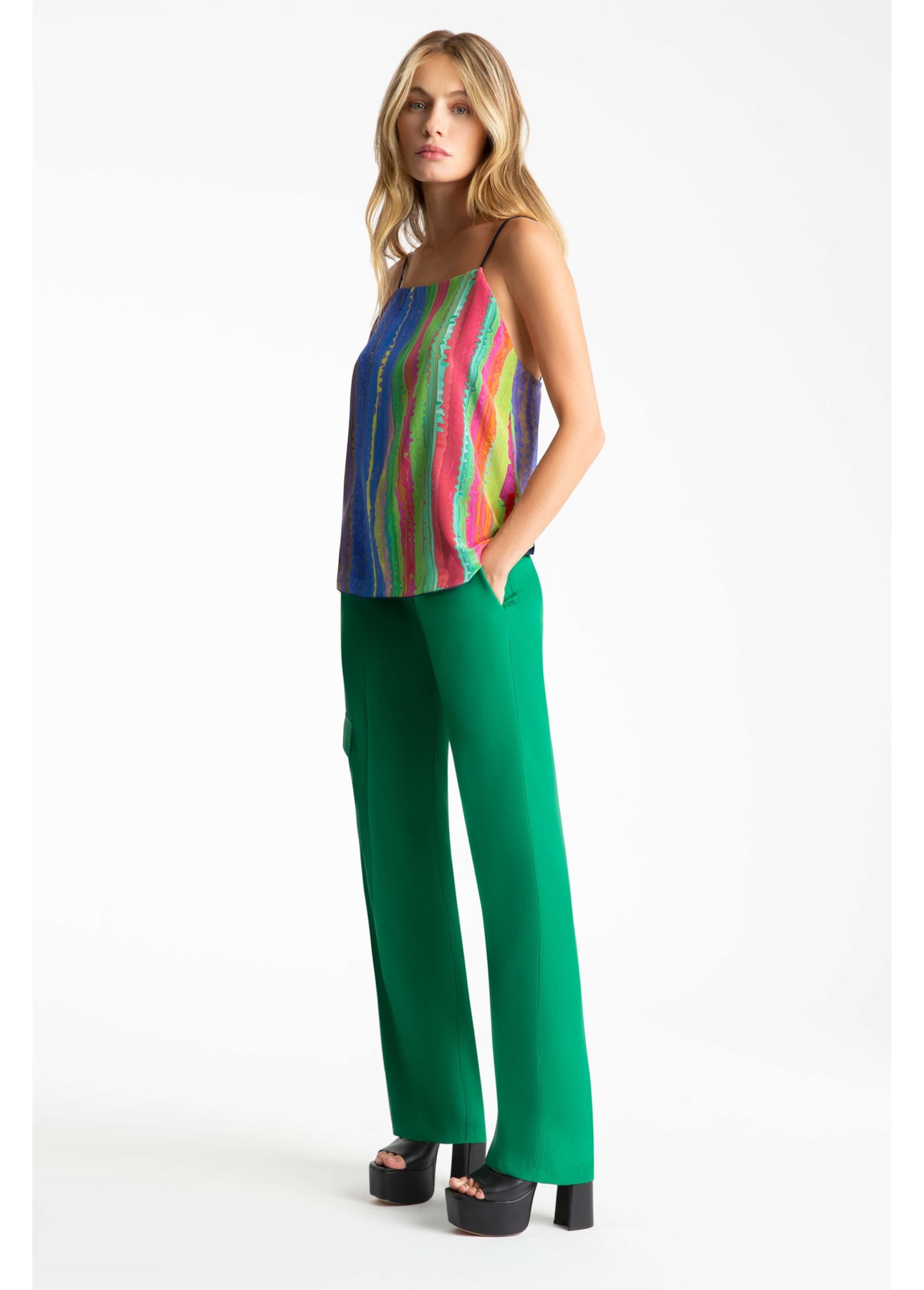 Calça Straight Cargo Verde Bandeira