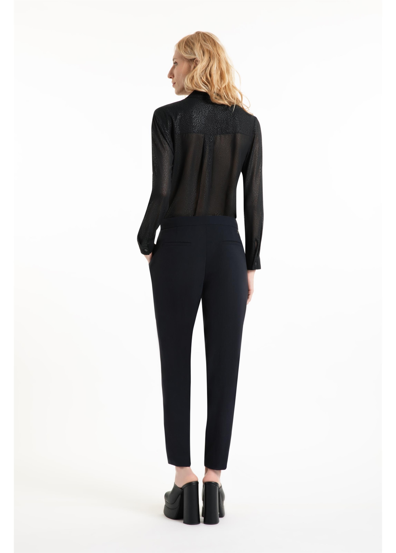 Calça Tailoring Carrot Dark Navy