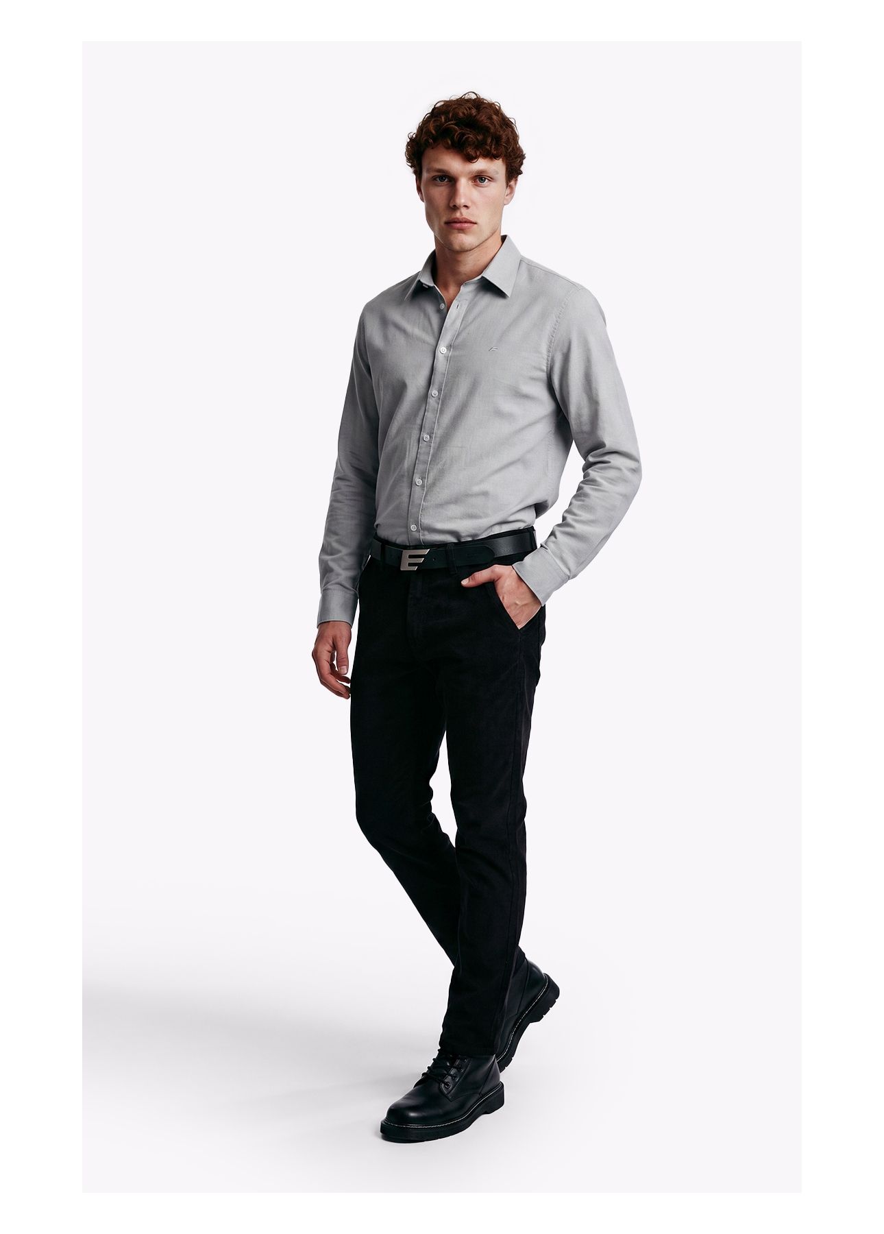 Calça Veludo Slim Preto