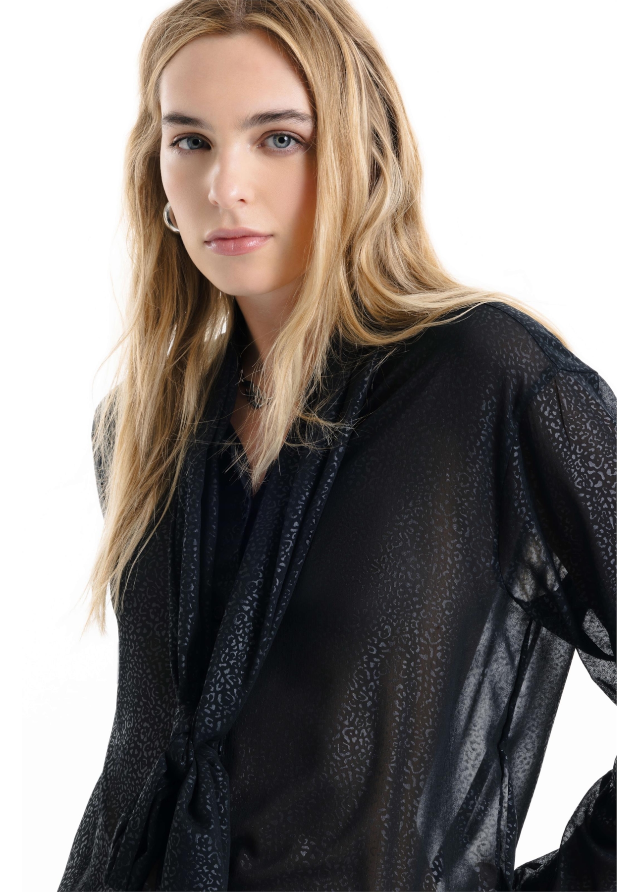 Camisa Microchiffon Lavalliere Preto