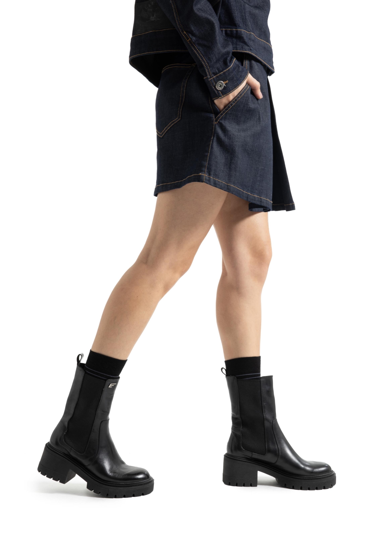 Chelsea Stella Ellus Preto