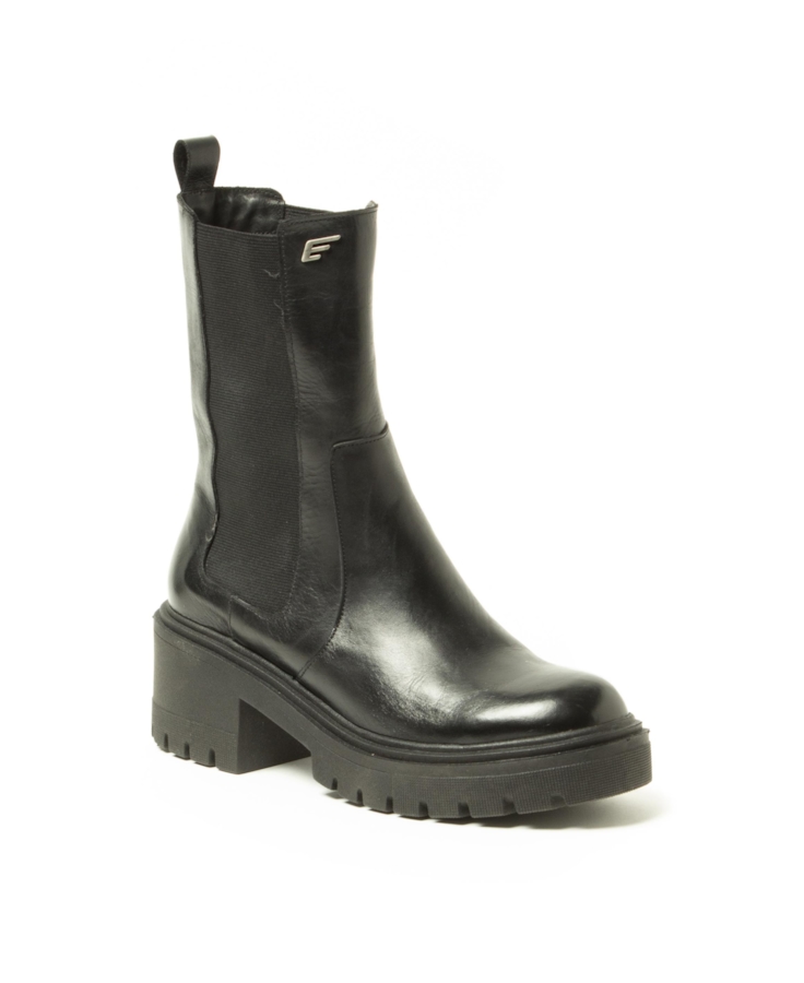 Chelsea Stella Ellus Preto