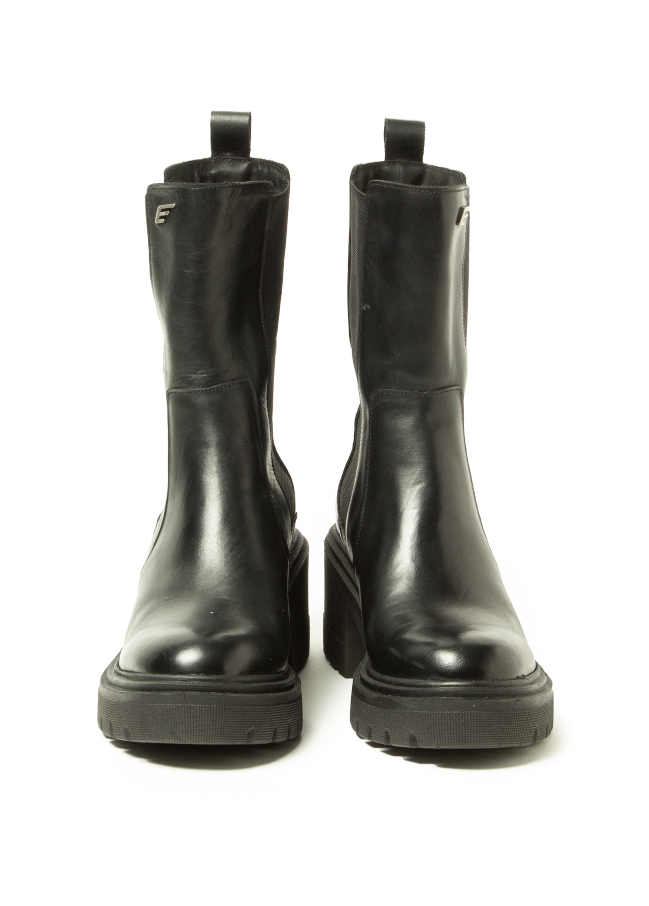 Chelsea Stella Ellus Preto