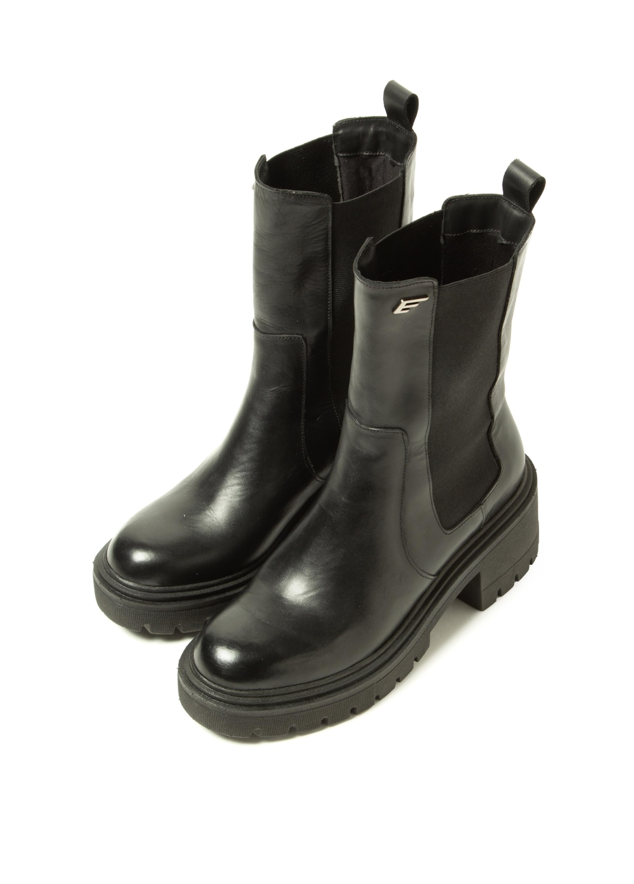 Chelsea Stella Ellus Preto