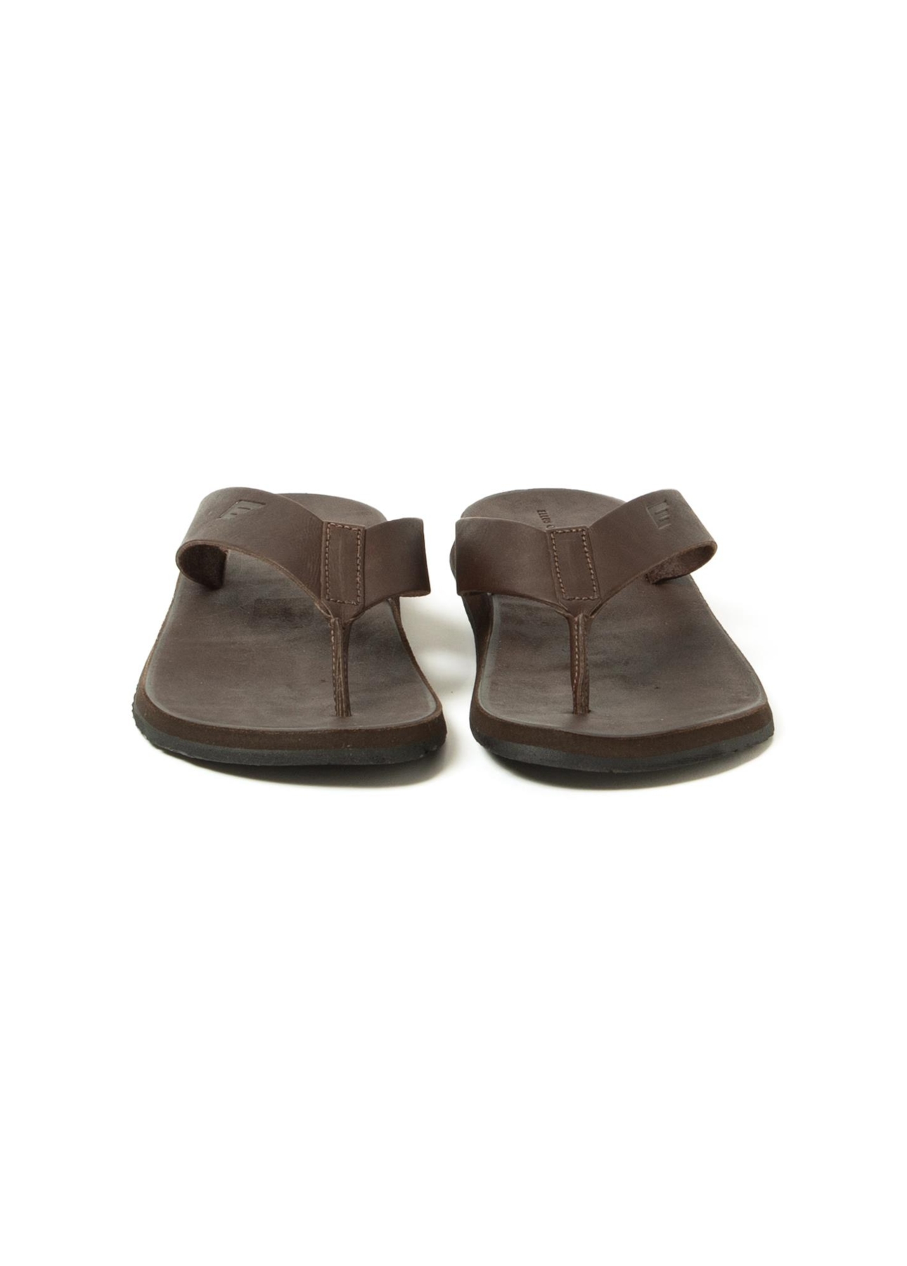 Chinelo Liam Ellus Cafe