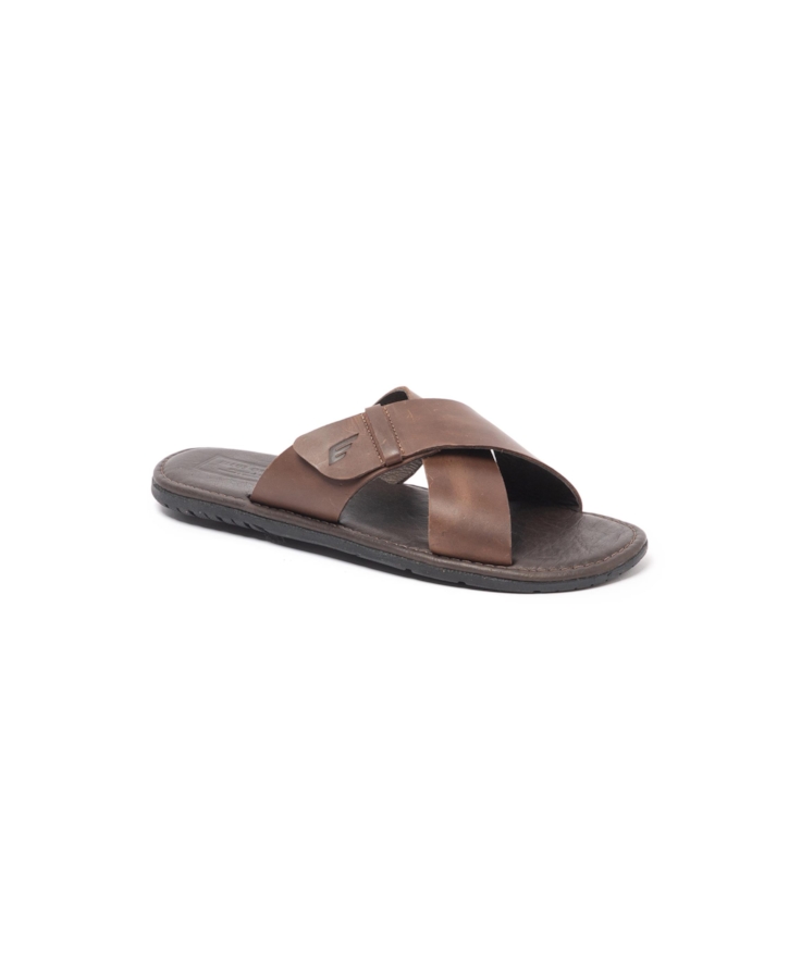 Chinelo Merrick Ellus Castor