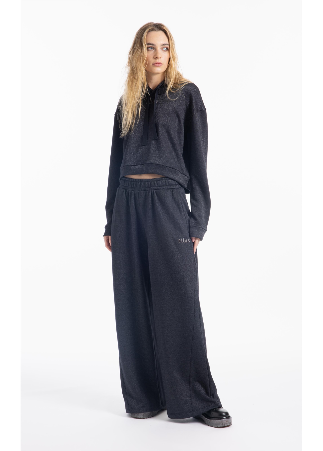 Fleece Shine Gothic Wide Leg Preto C/ Prata
