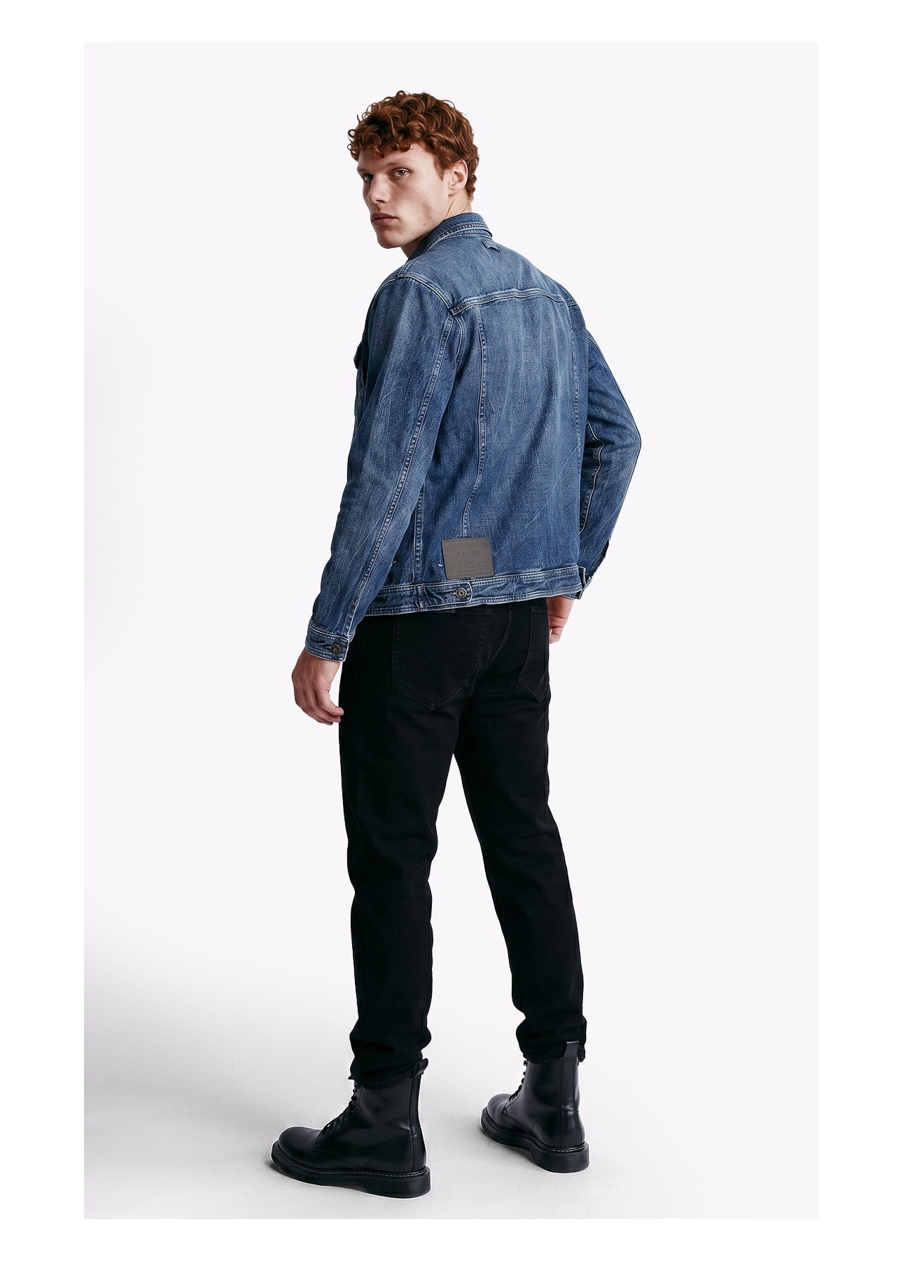 Jaqueta Classic Denim Elastic Basica e Asa Lav.Claro C/ Tie Dye