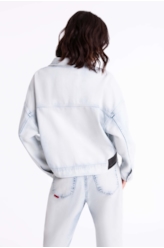 Jaqueta Denim Oversized 1813-Lav.Claro C/ Rebolo