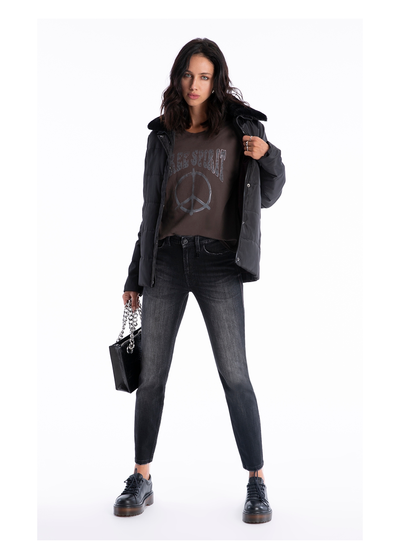 Jaqueta Nylon Ribbon Fur Collar Preto