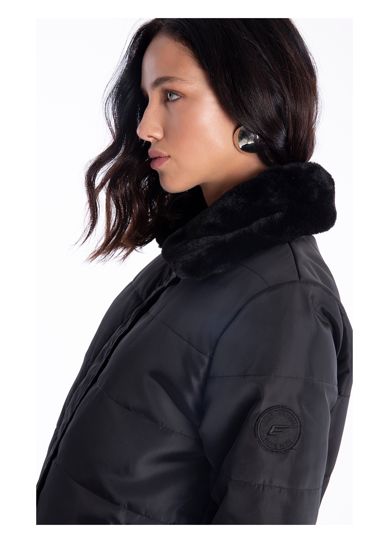 Jaqueta Nylon Ribbon Fur Collar Preto