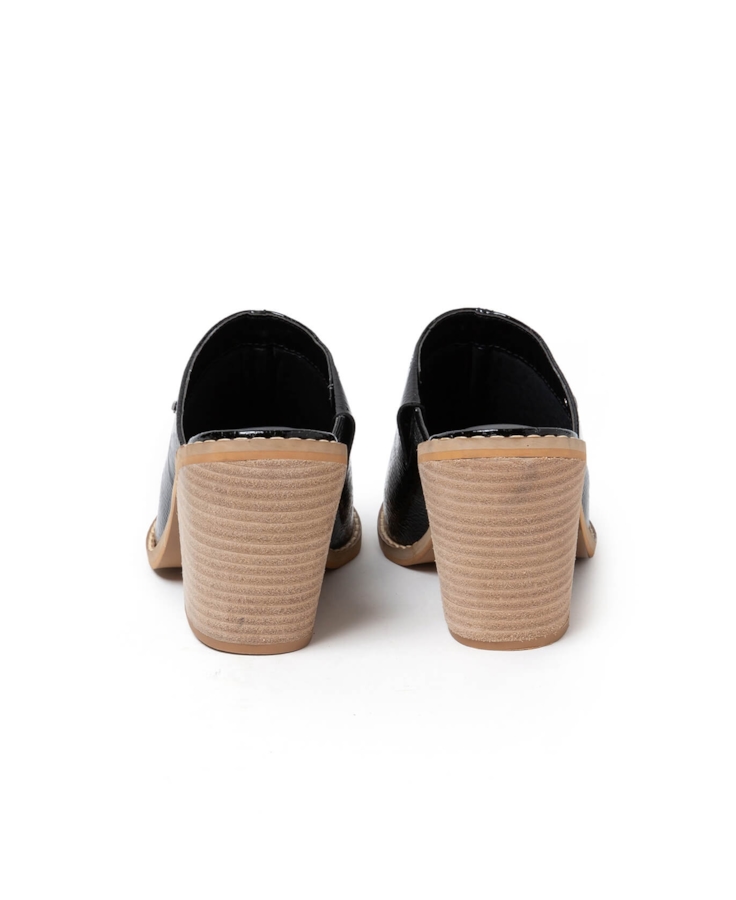 Mule Jade Ellus Preto