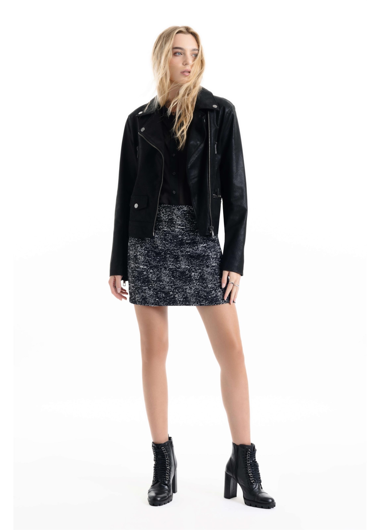 Saia Metal Tweed Straight Preto