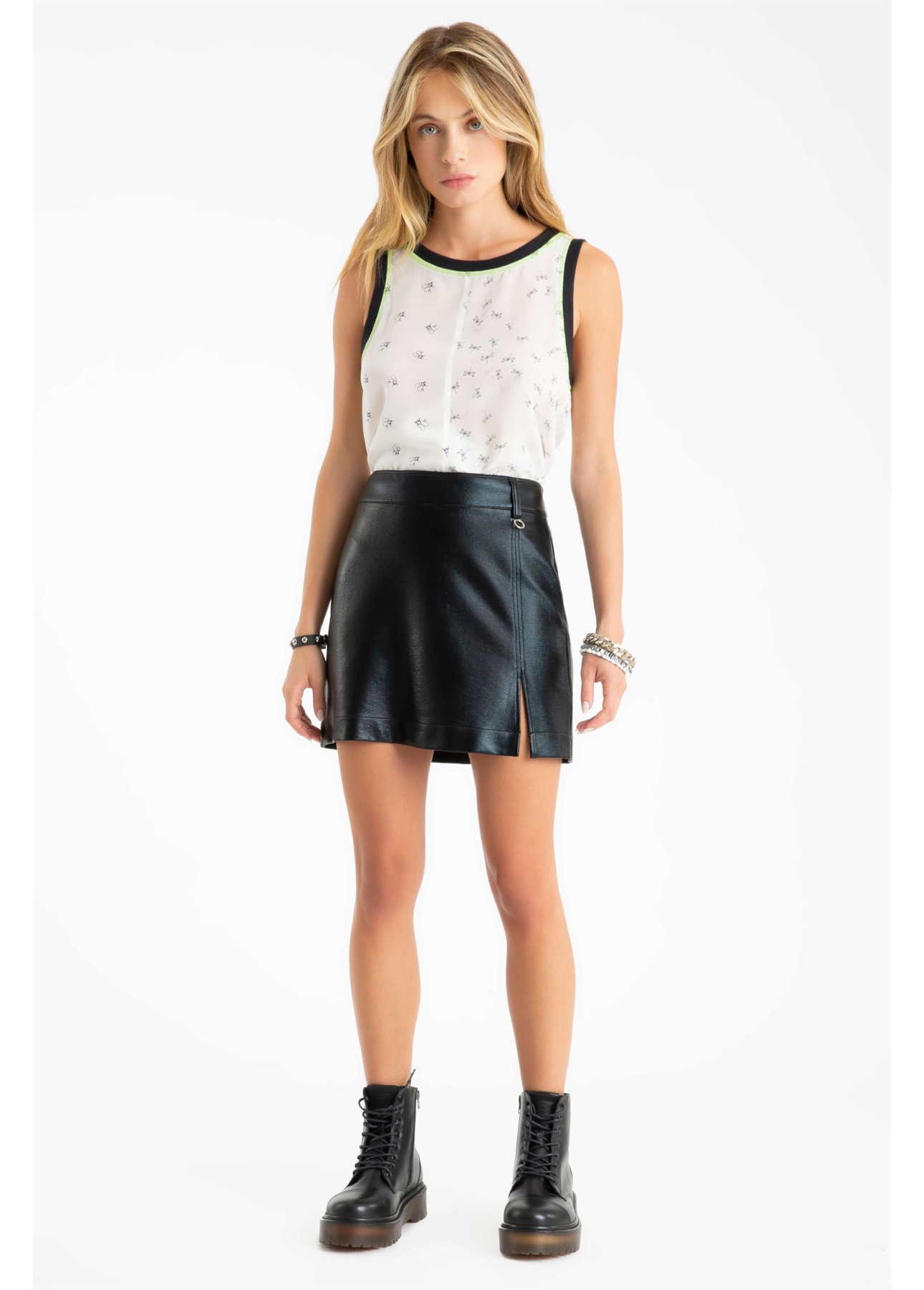 Saia Soft Vinil Mini Preto