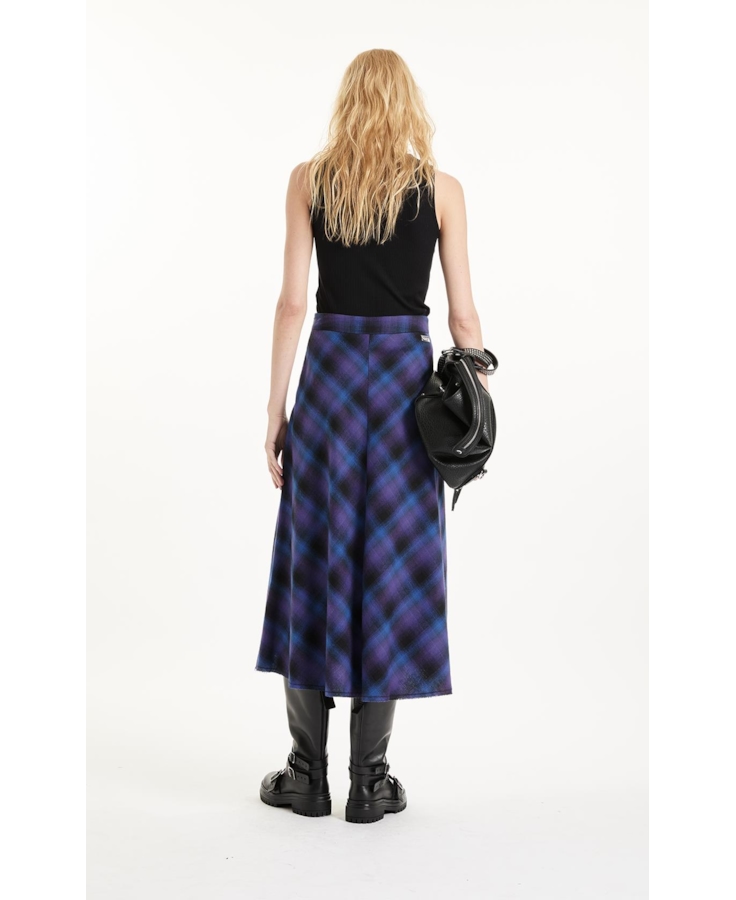 Saia Wool Touch Estonia Azul Carbono