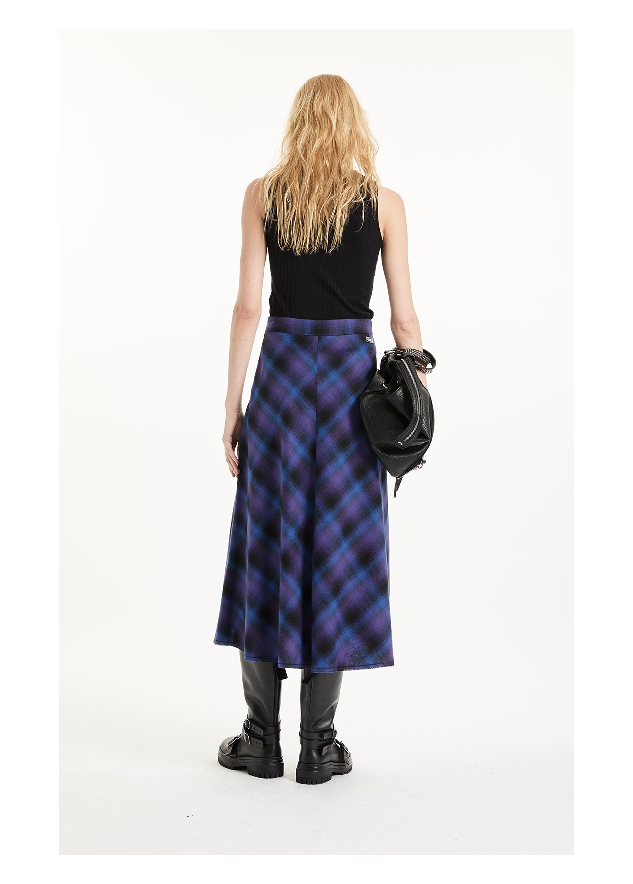 Saia Wool Touch Estonia Azul Carbono