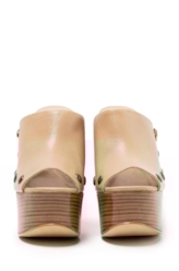 Sandalia Clog Hill Ellus Caramelo