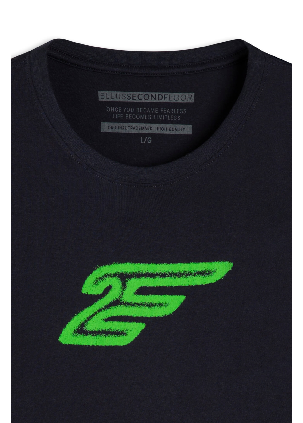 T-Shirt 2e Grafite Over Dark Navy