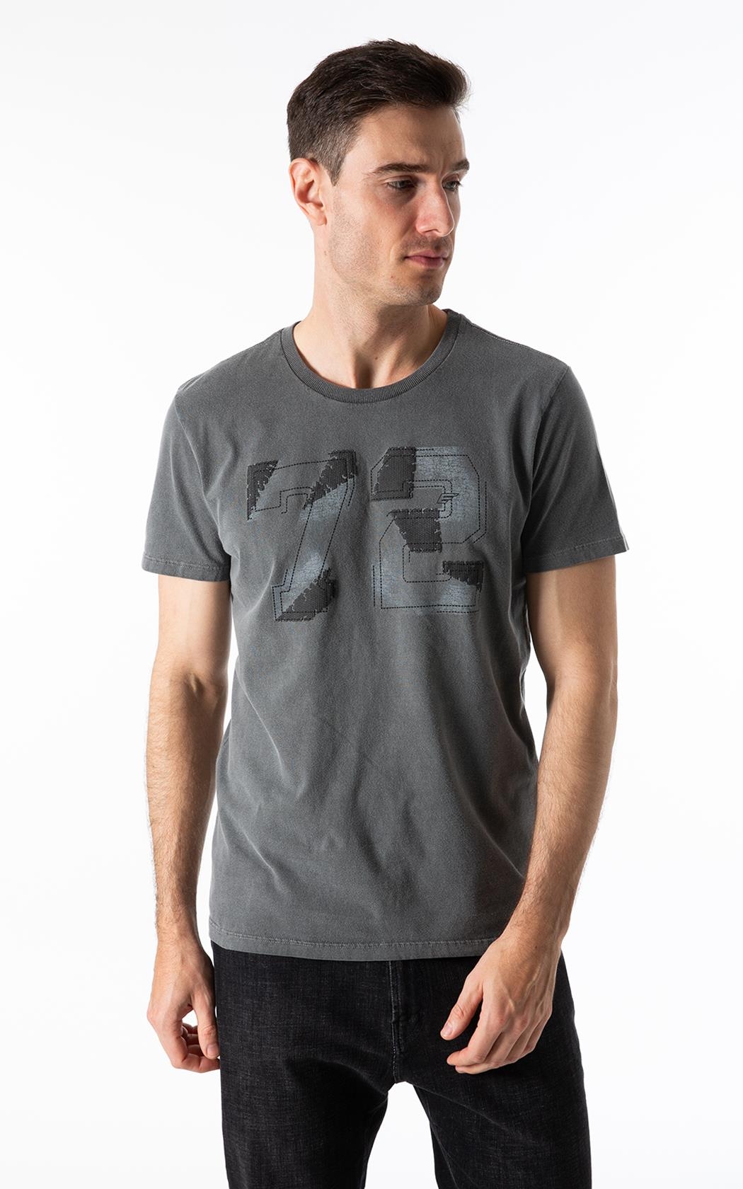 T-Shirt 72 Embroidery Preto