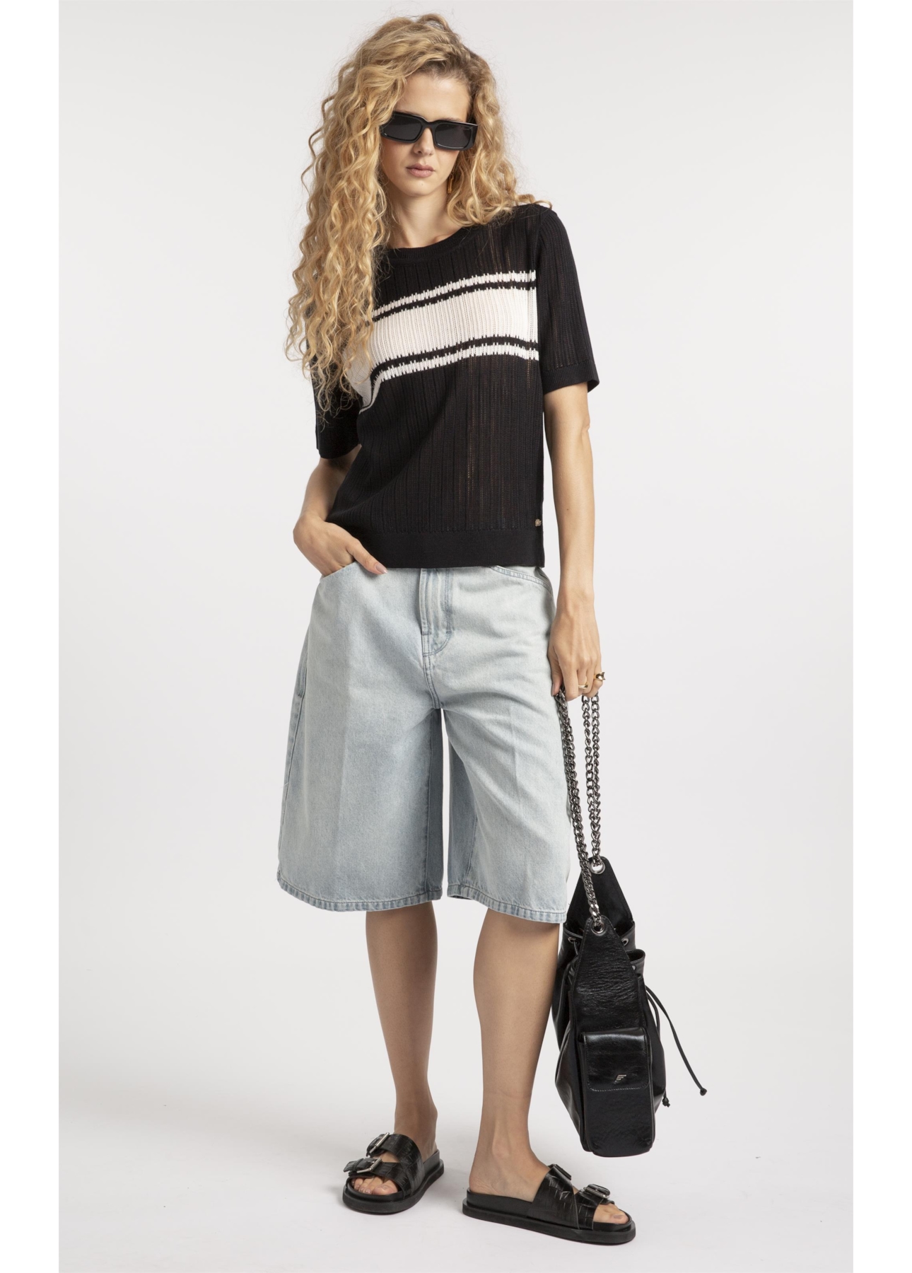 T-Shirt Basic Knit College Preto