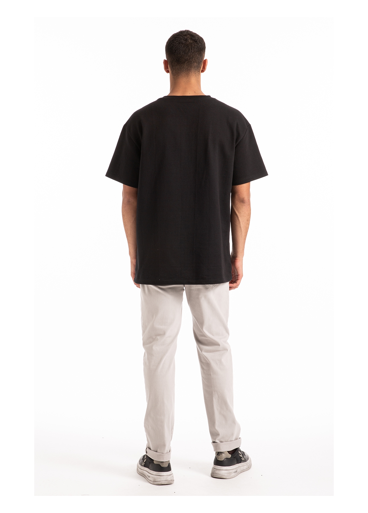 T-Shirt Fleece Flower Embroidery Preto