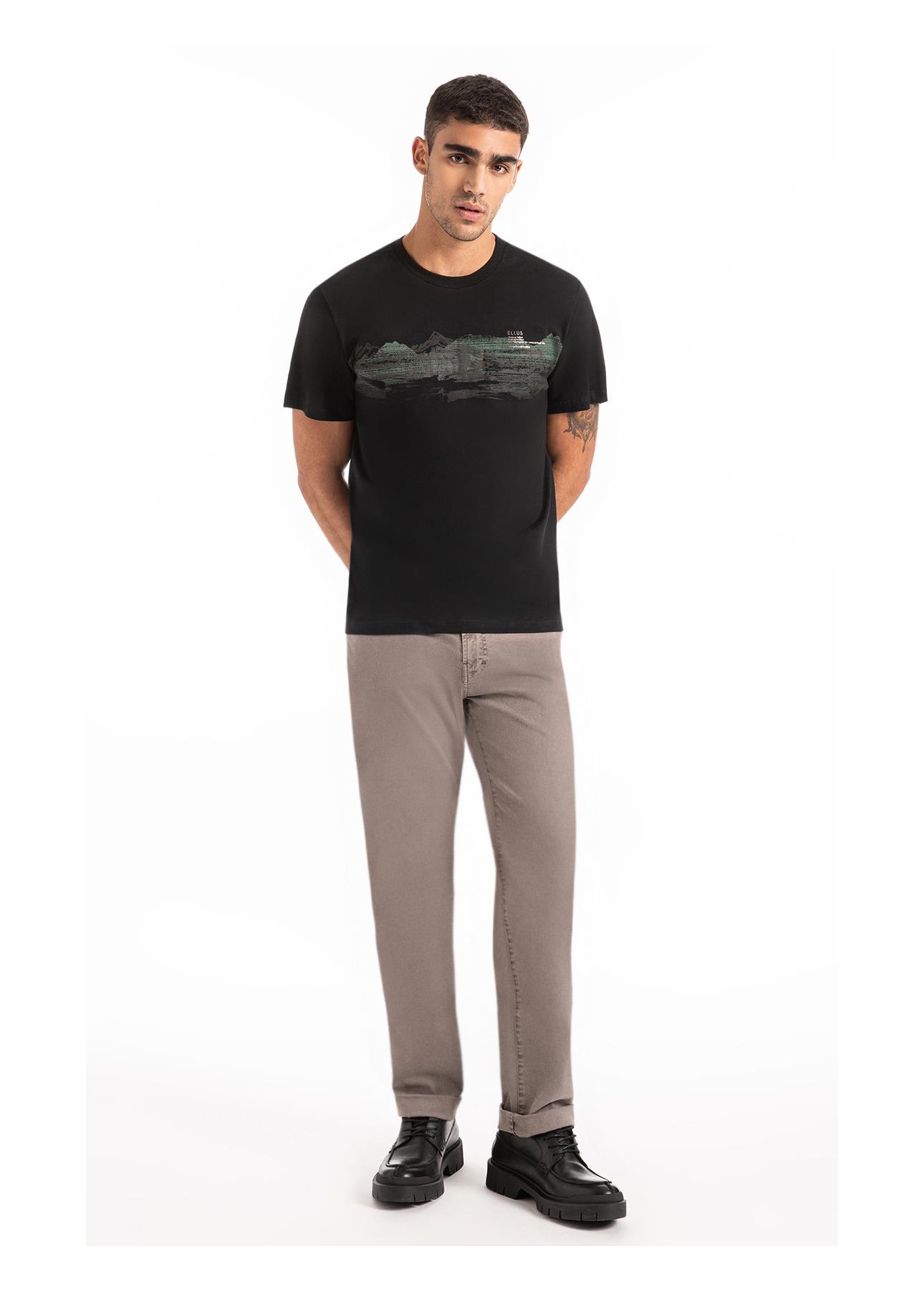 T-Shirt Mountain Range Classic Preto