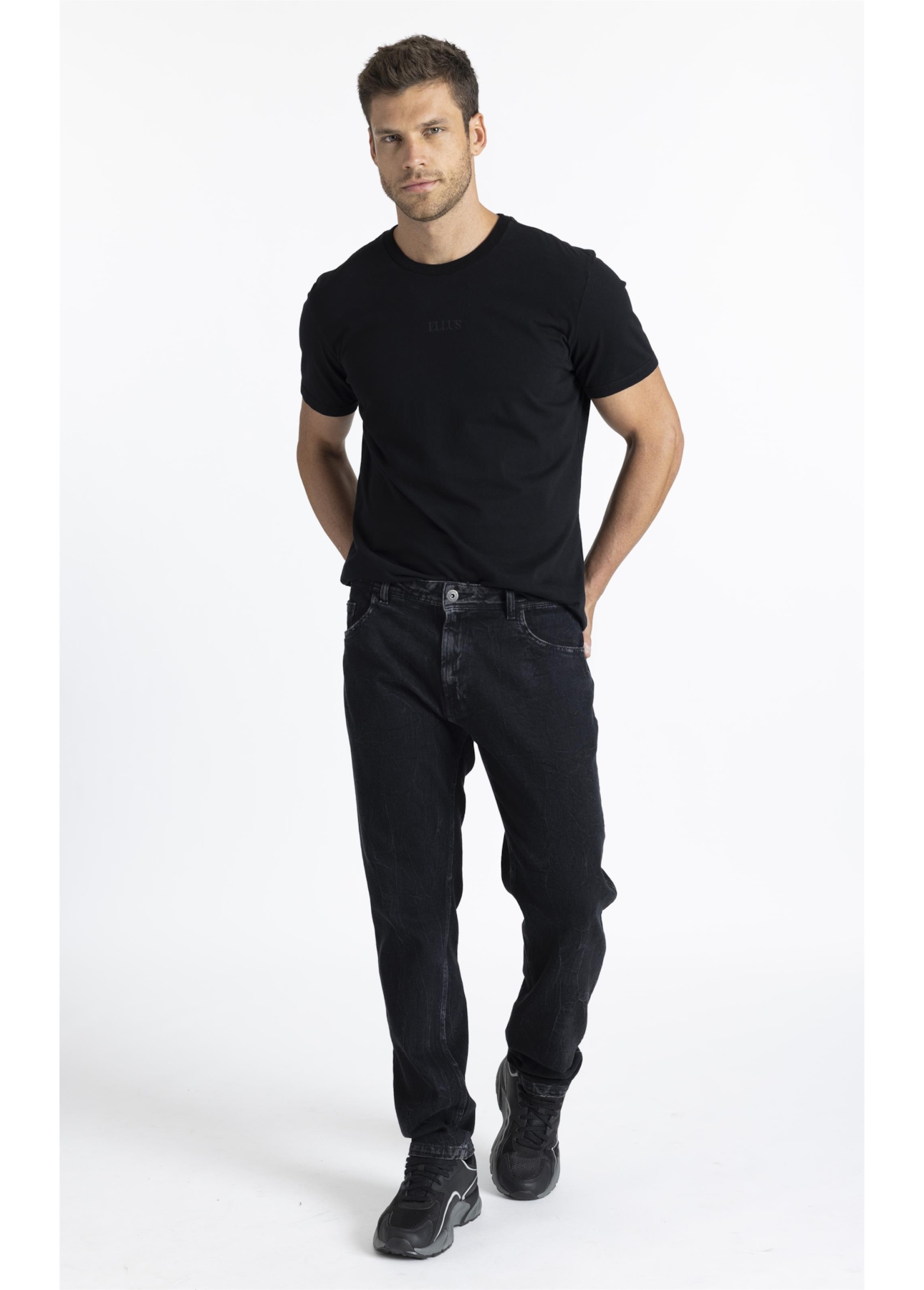 T-Shirt Serif Vinyl Preto