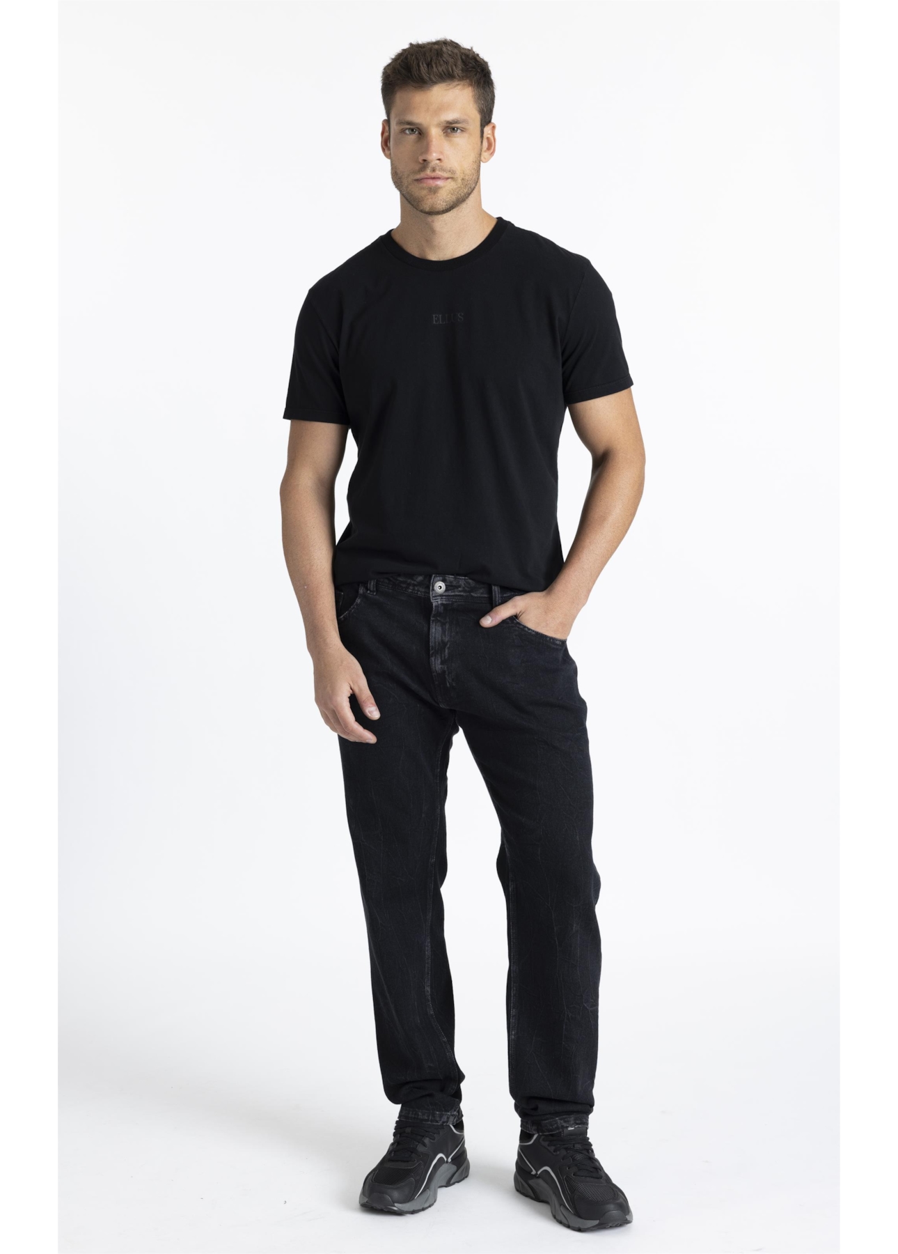 T-Shirt Serif Vinyl Preto