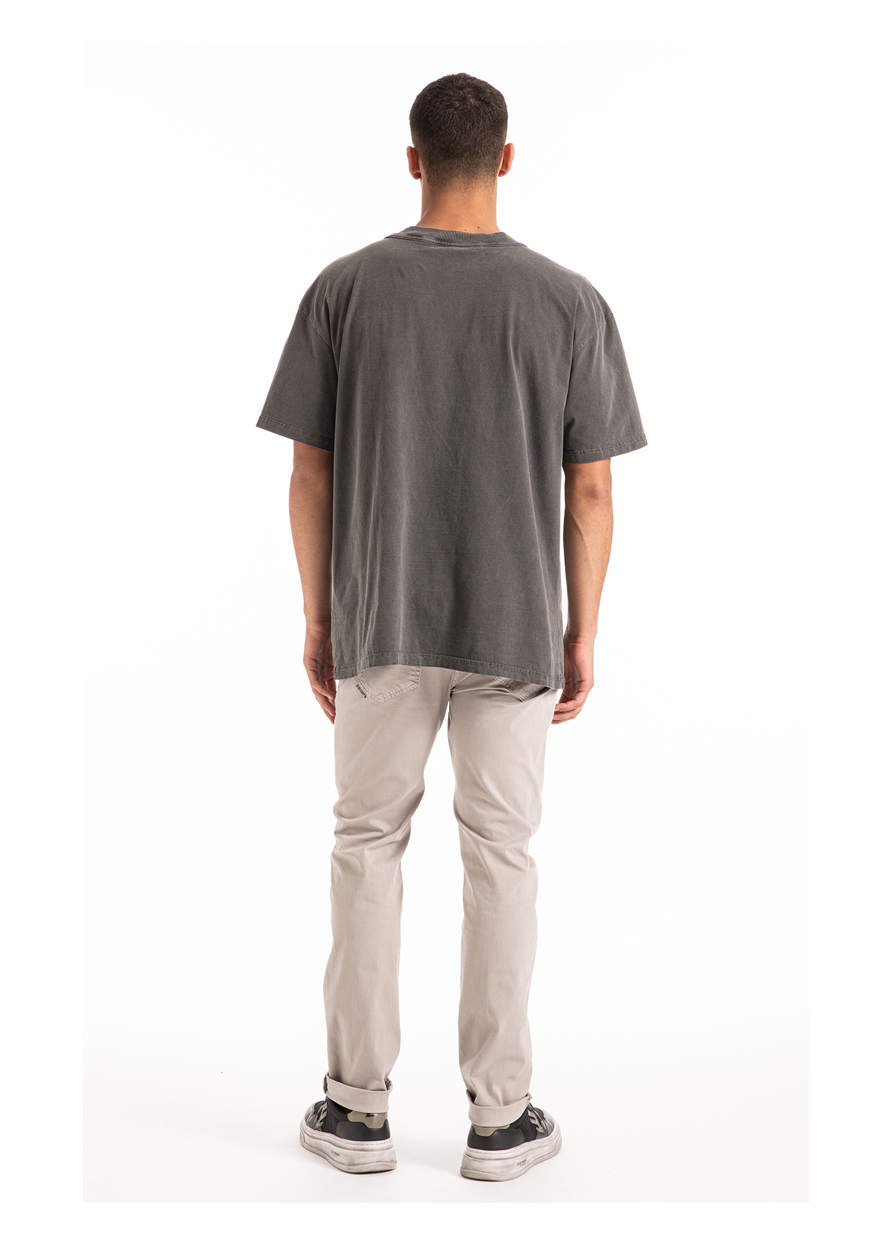 T-Shirt Washed Brutally Over Grafite