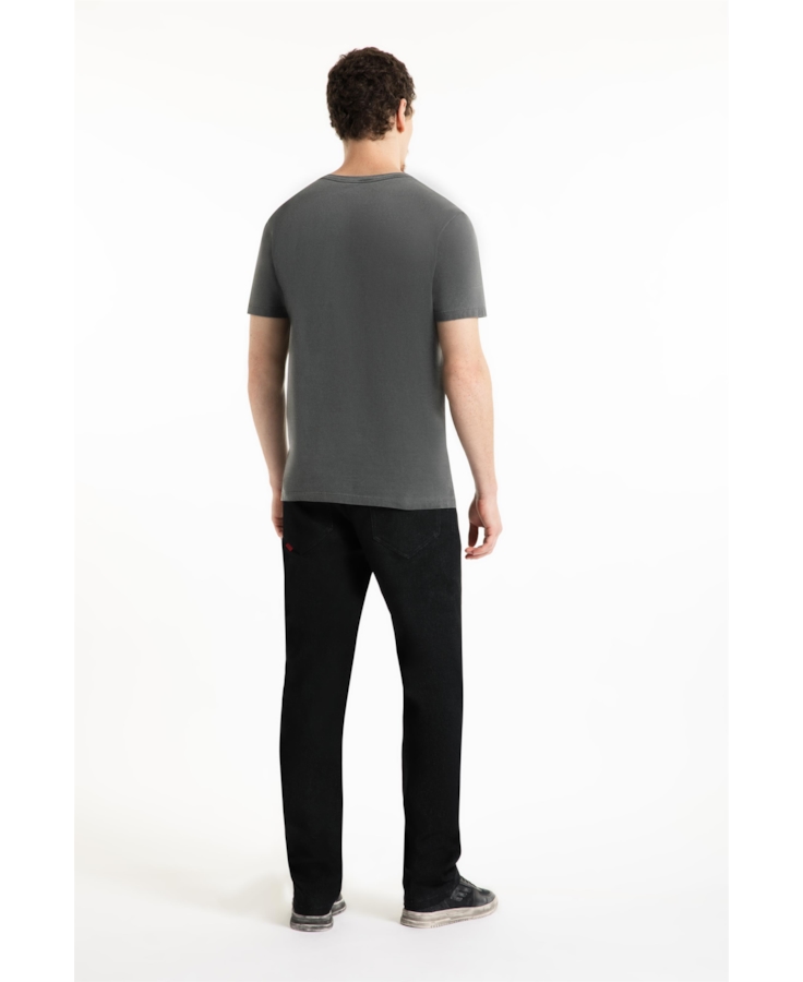 T-Shirt Washed Unstoppable Classic Preto