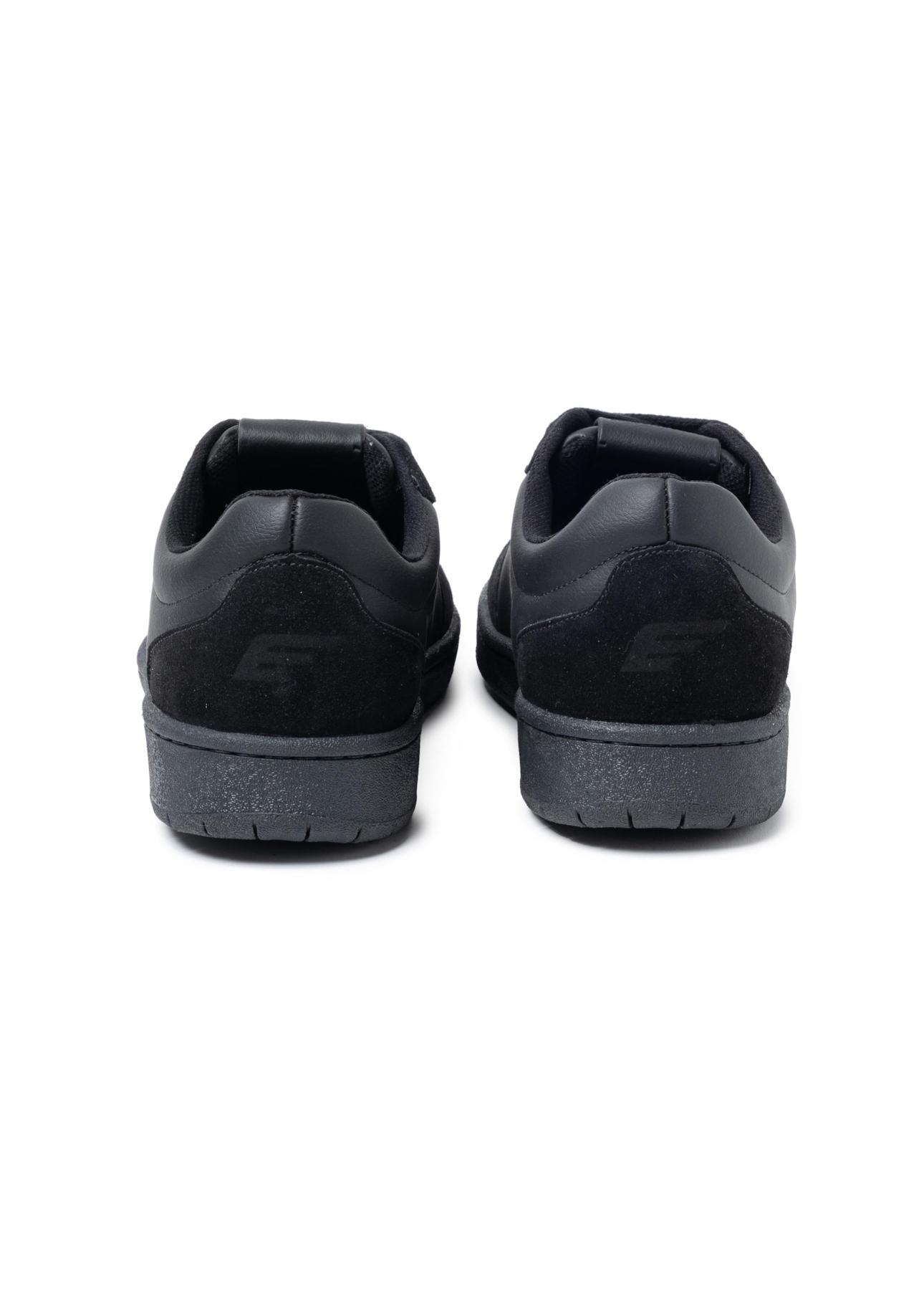 Tenis John Ellus Preto