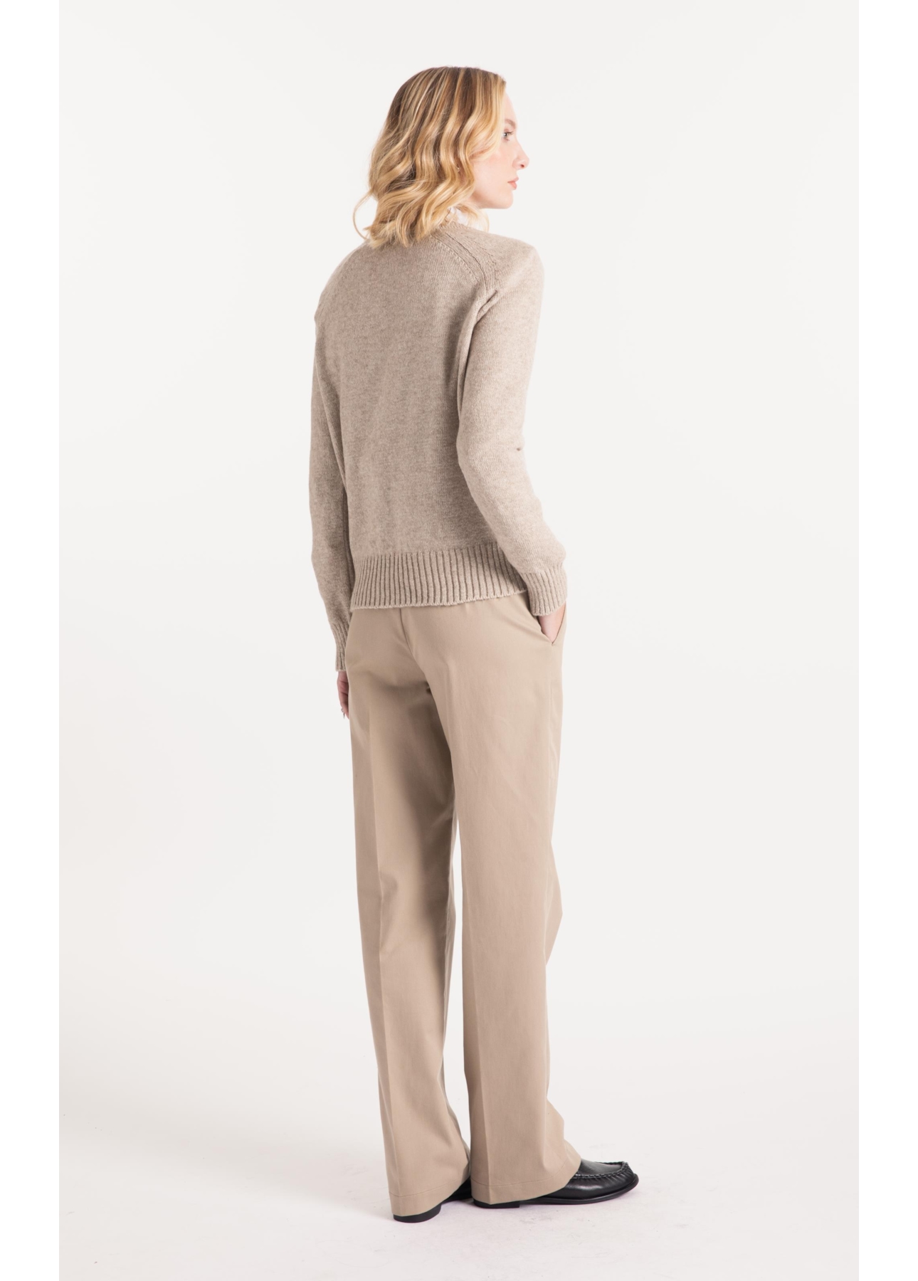Tricot Snug Knit Emblem Sweater Areia