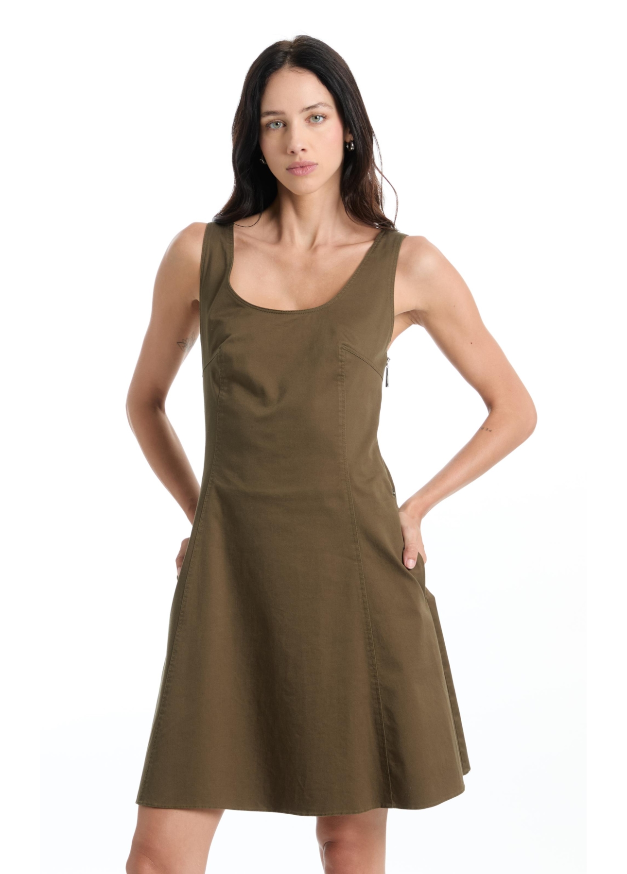 Vestido Broken Ilhos Verde Militar