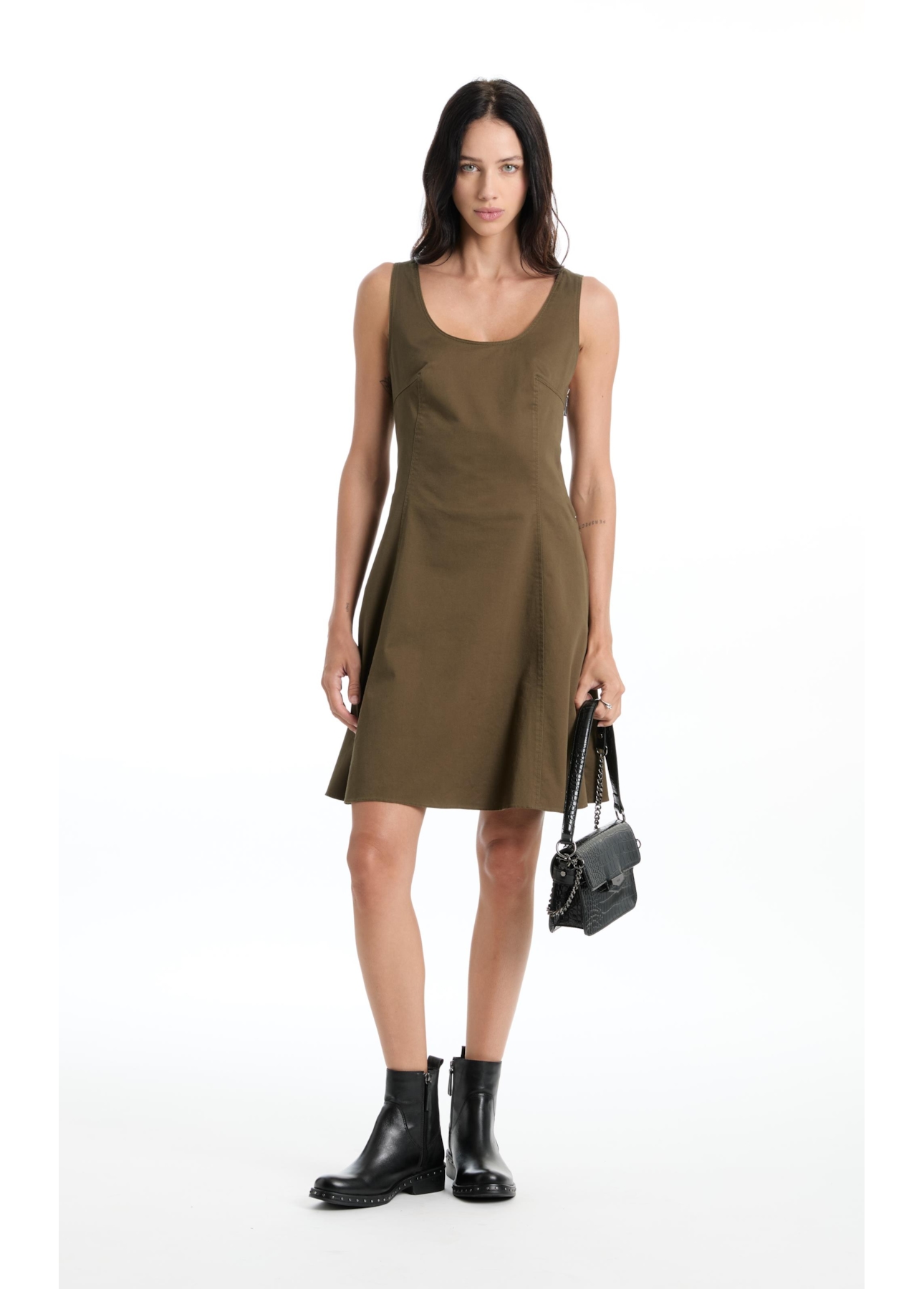 Vestido Broken Ilhos Verde Militar