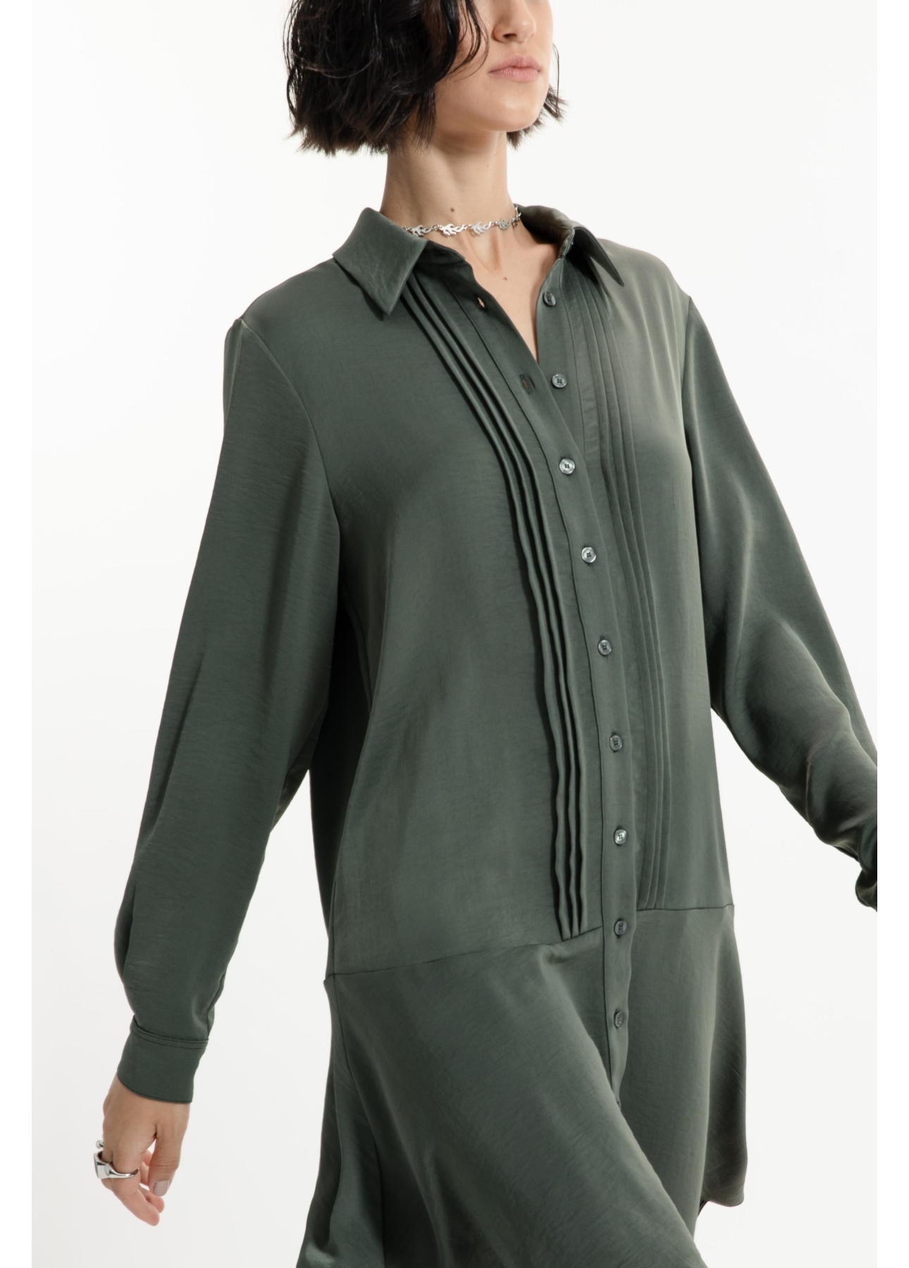 Vestido Fluid Breeze Pleats Verde Militar