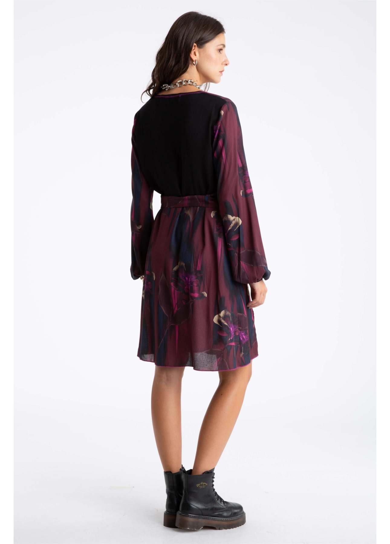 Vestido Incandescente Overlap Contrast Dark Wine