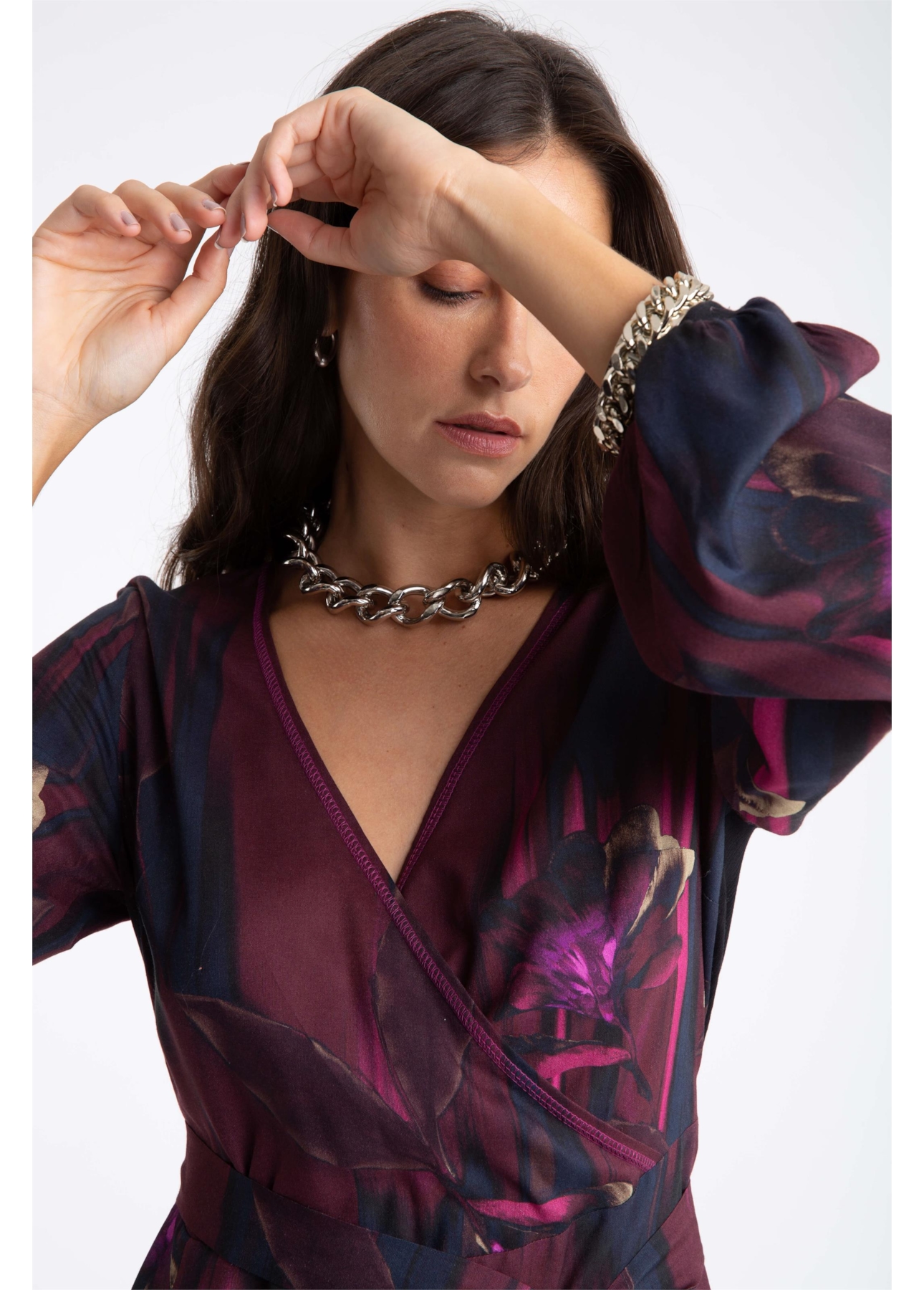 Vestido Incandescente Overlap Contrast Dark Wine