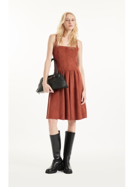 Vestido Nobu Recortes Terra
