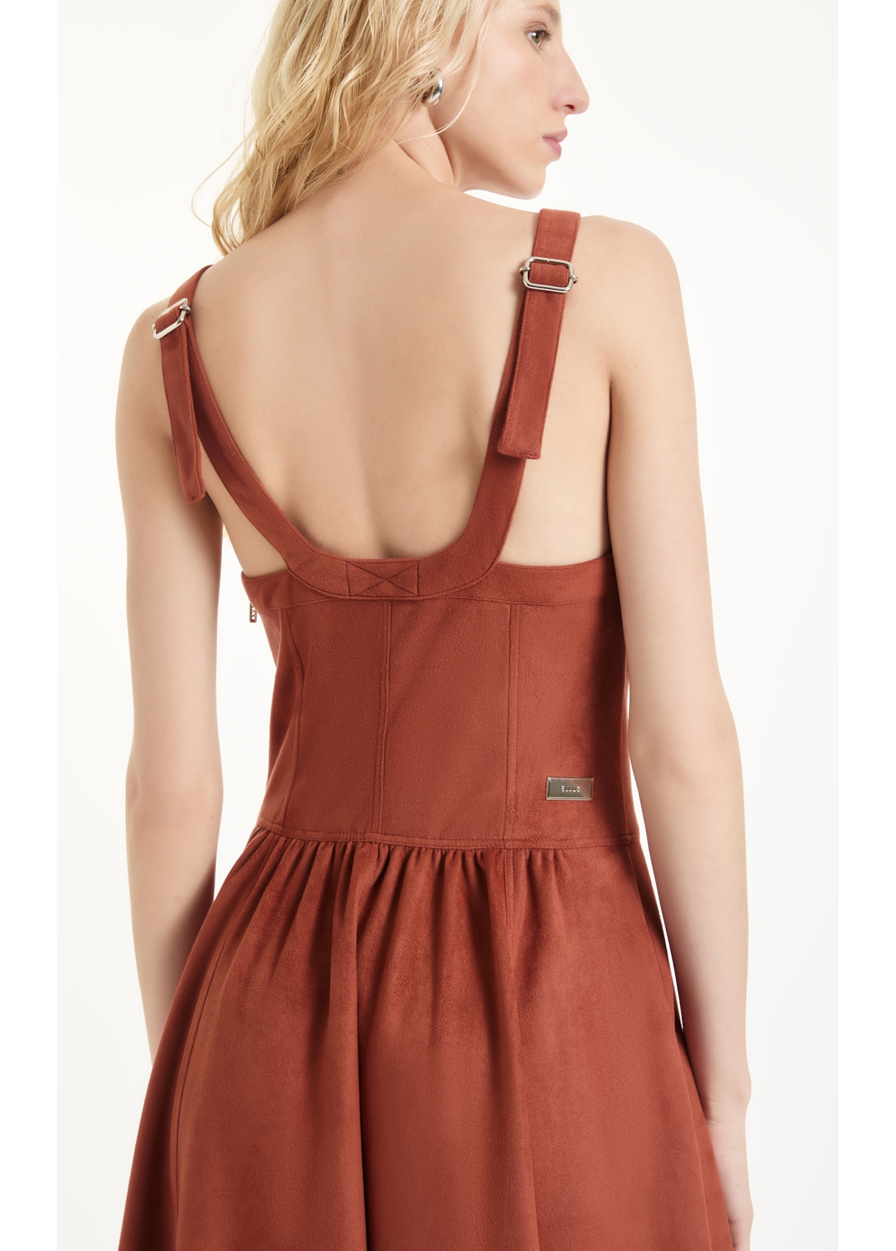 Vestido Nobu Recortes Terra