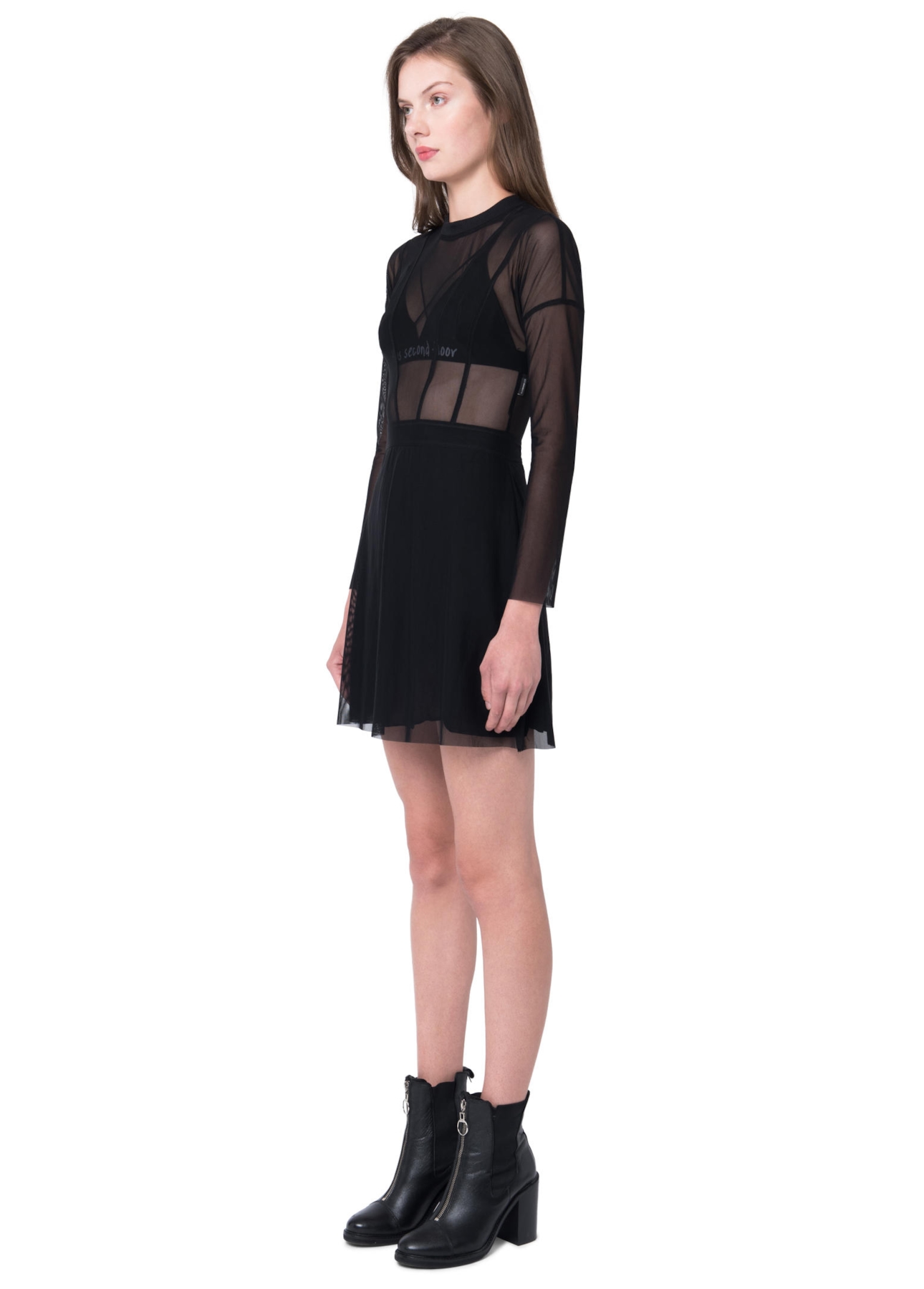 Vestido Recortes Tule Preto