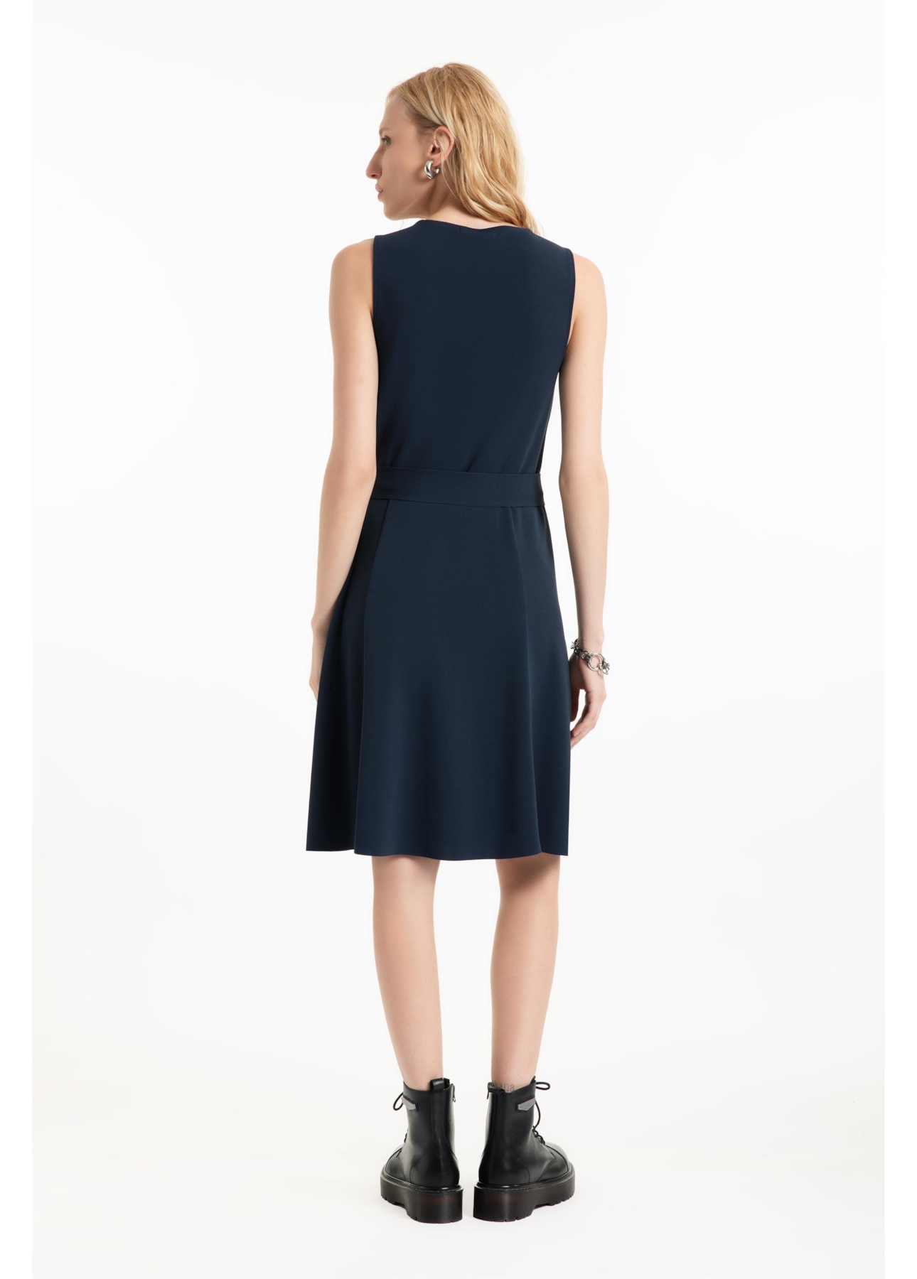 Vestido Scuba Crepe v Neckline Curto Marinho