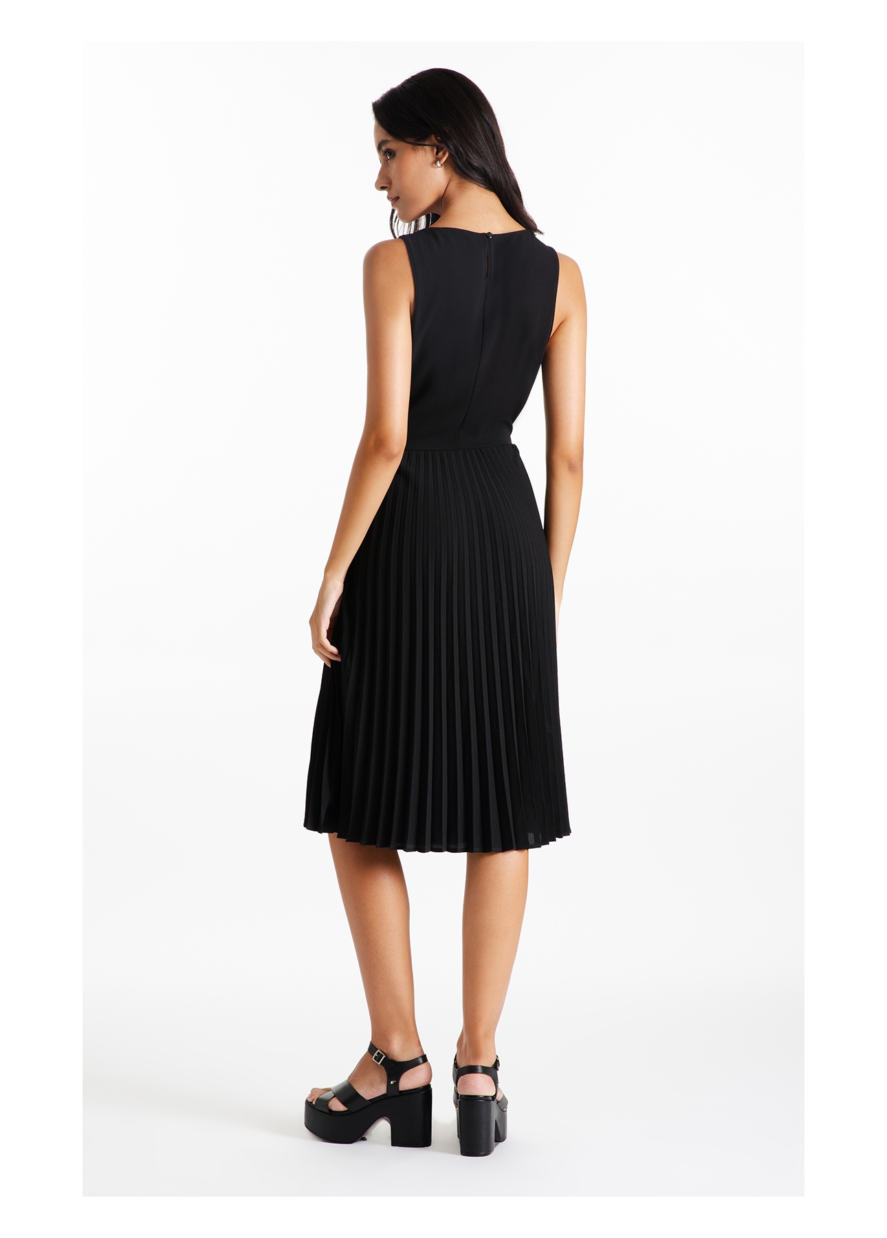 Vestido Soleil Sleeveless Midi Preto