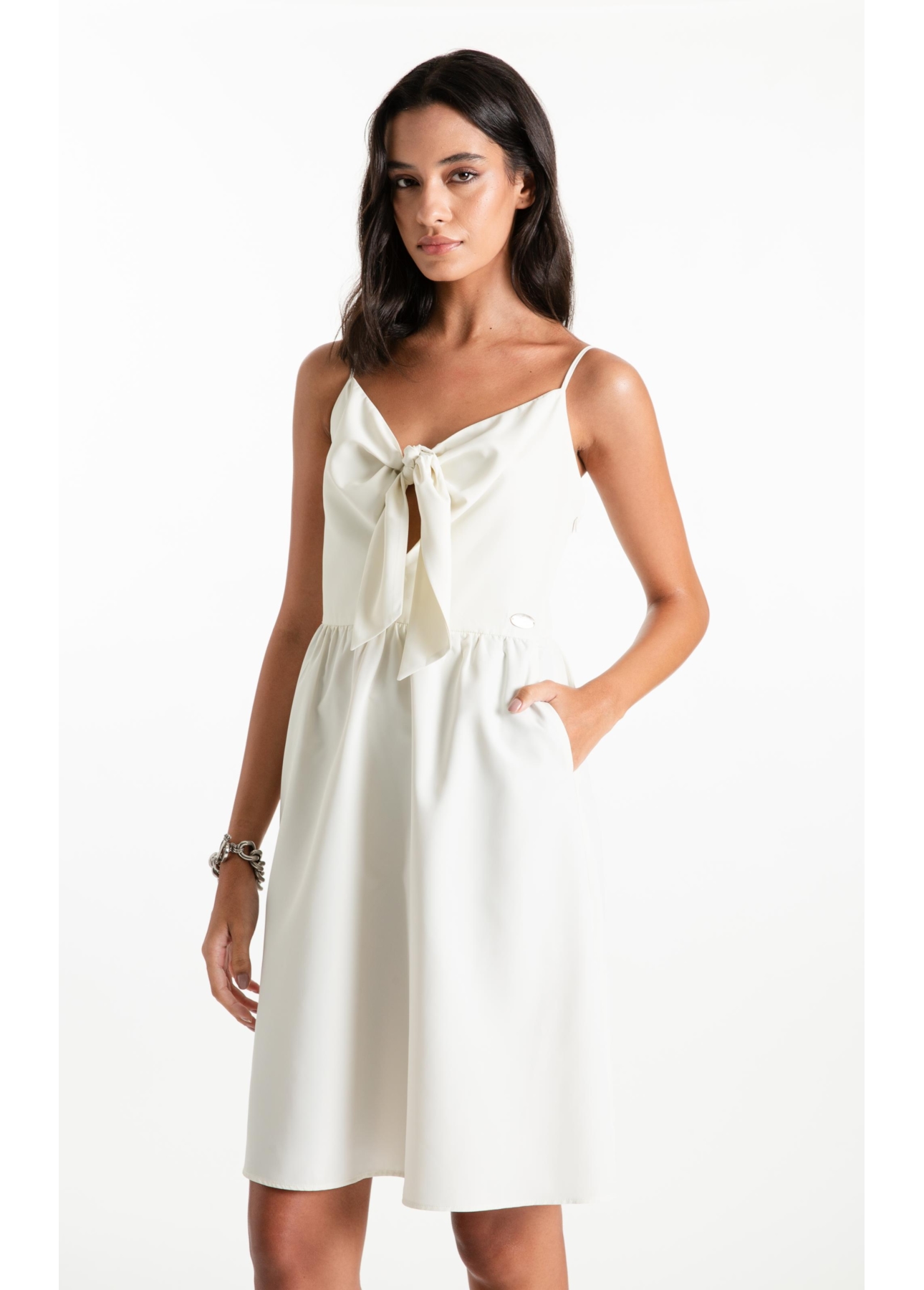 Vestido Techno Speed Strapp Bow Knee Prata