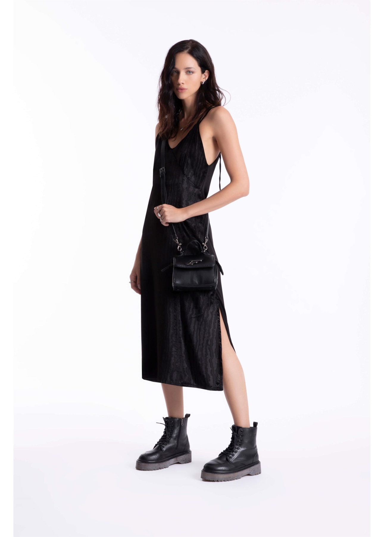Vestido Velvet Embrossed Preto