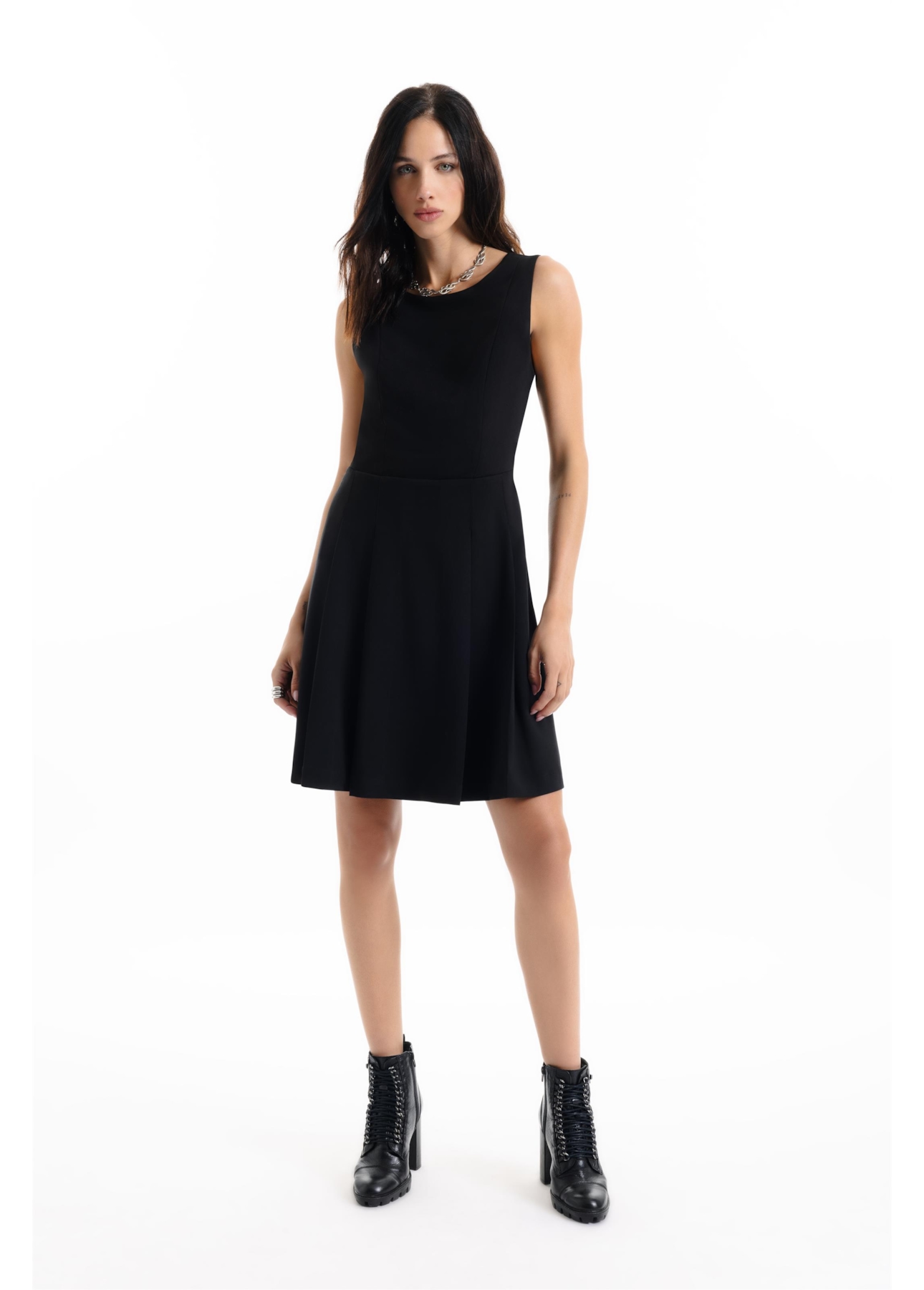 Vestido Way Sleeveless Pleated Preto